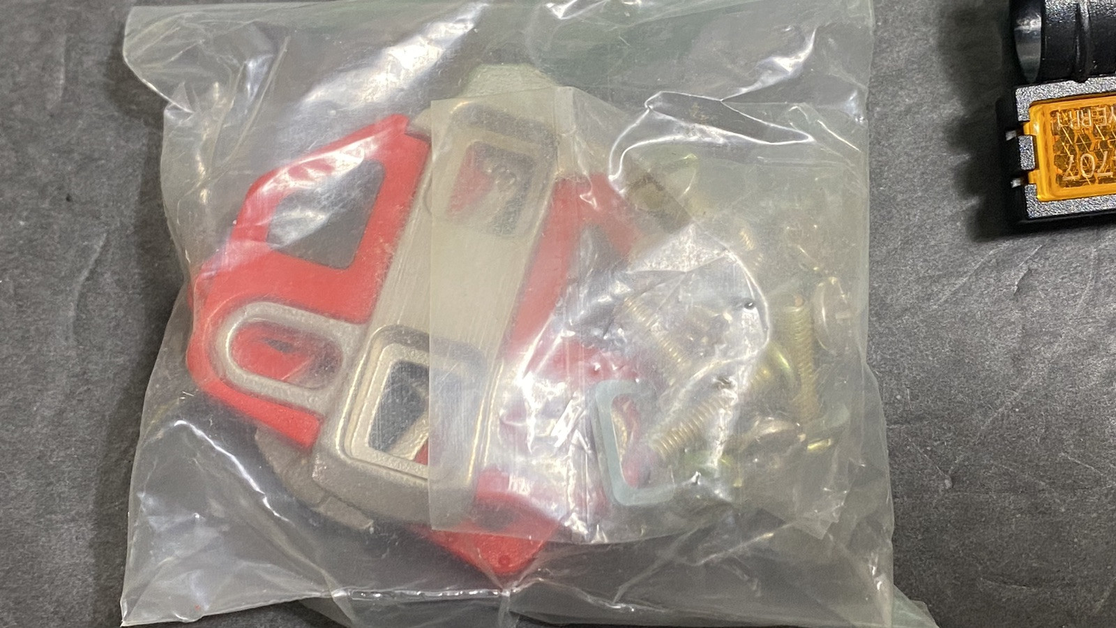 Vintage Wellgo Cleat Set For WAM-R2 With Hardware, ***Pedals Not Included NOS