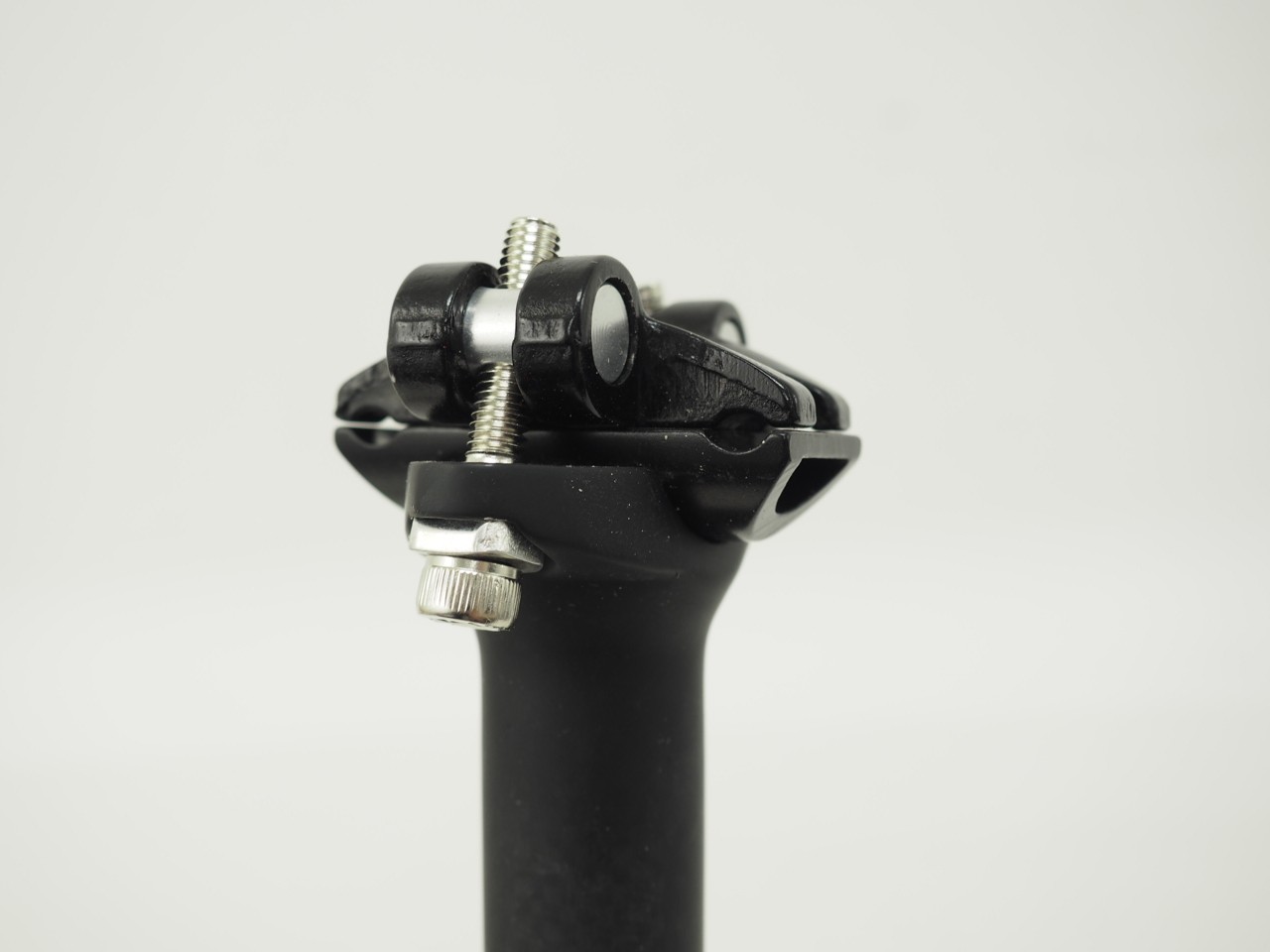 New! Unbranded Carbon Fiber Bicycle Seatpost Road Bike MTB 25.4/400MM