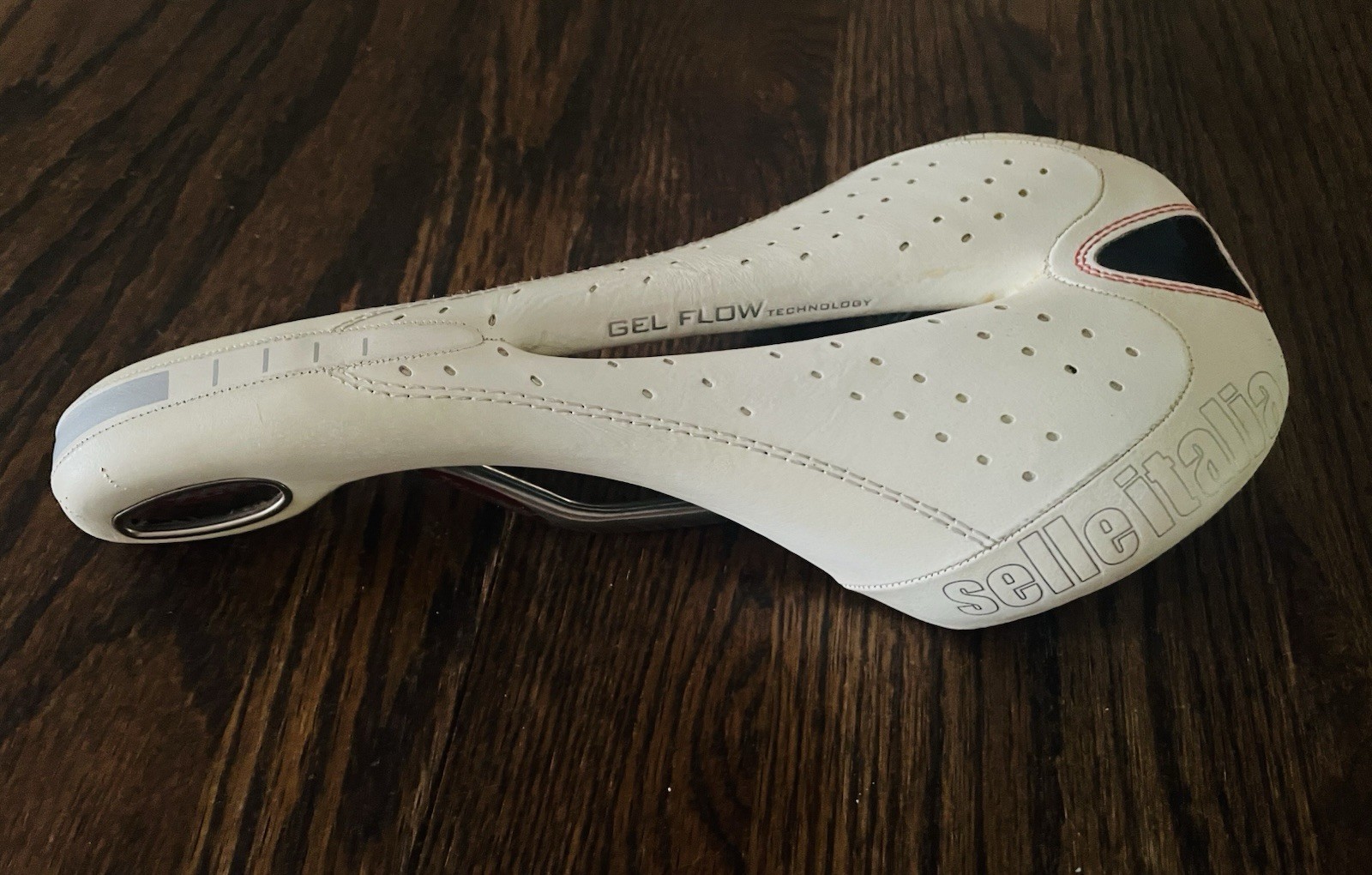 Selle Italia Flite Gel Flow/cut out/Titanium Rails – WHITE-VGC