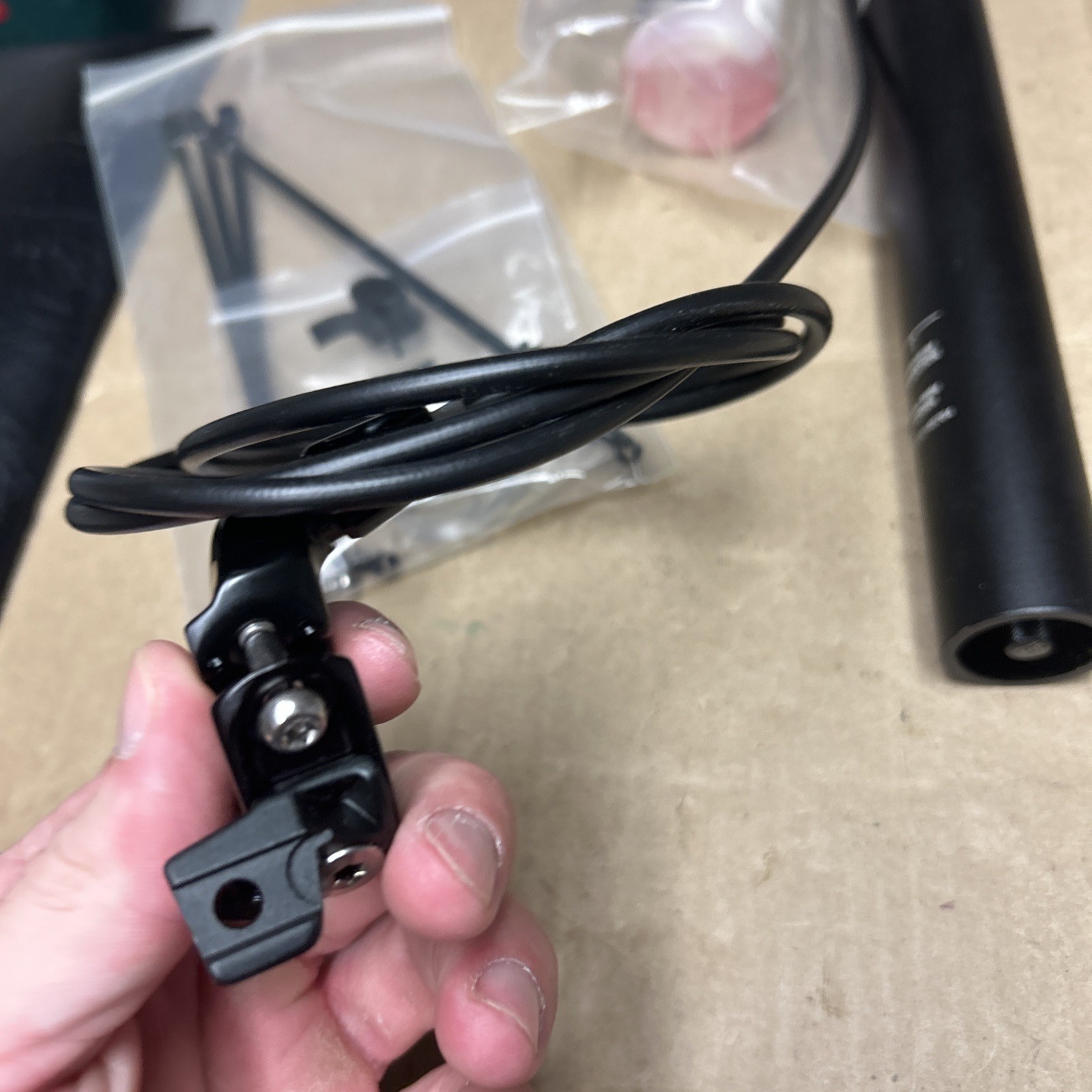Rockshox AM SP Reverb 100 34.9 420 R BLK 1500 MMX New No Box