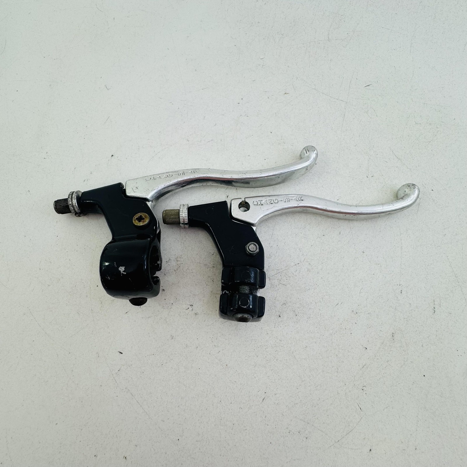 Chang Star Brake Levers Pair 22.2mm 4-Finger Silver Black BMX MTB Cruiser A98