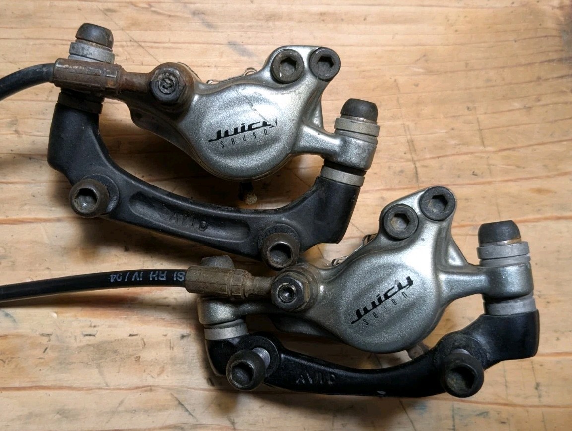 Avid Juicy Seven Post Mount Brake Set with Pads and Adapters