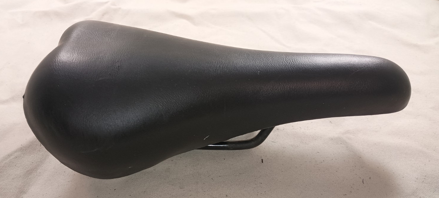 Dynacraft Bicycle Saddle Black 270mm x 145mm – Used, Excellent Condition