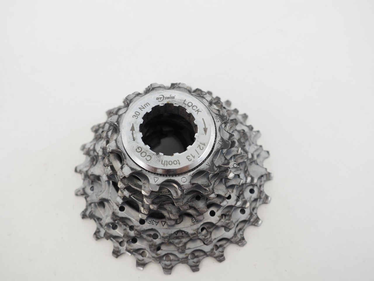 Shimano Ultegra 10-Speed Cassette CS-6700 12-25T w/ DT Swiss Lockring