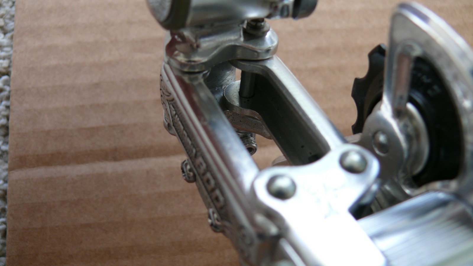Shimano 600 Rear Arabesque Rear Derailleur NOS