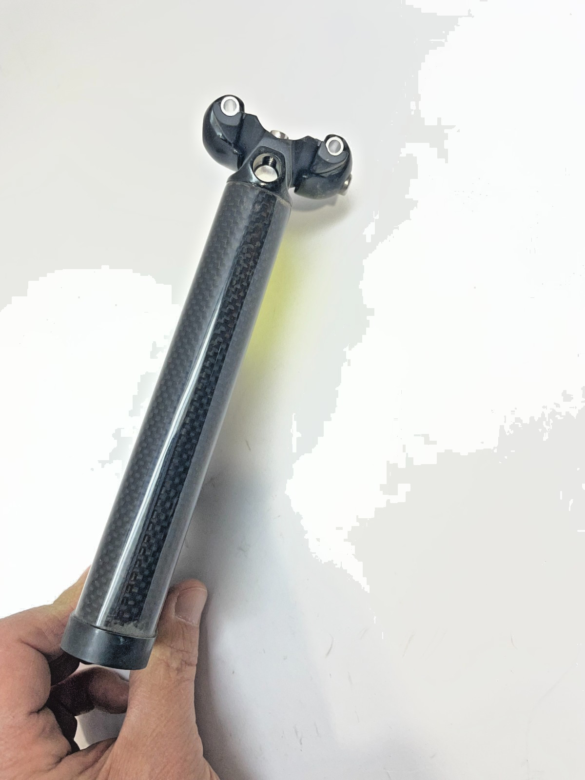 Fuji D6 Aero Carbon seatpost Size Large 200mm Long Black & Neon #2