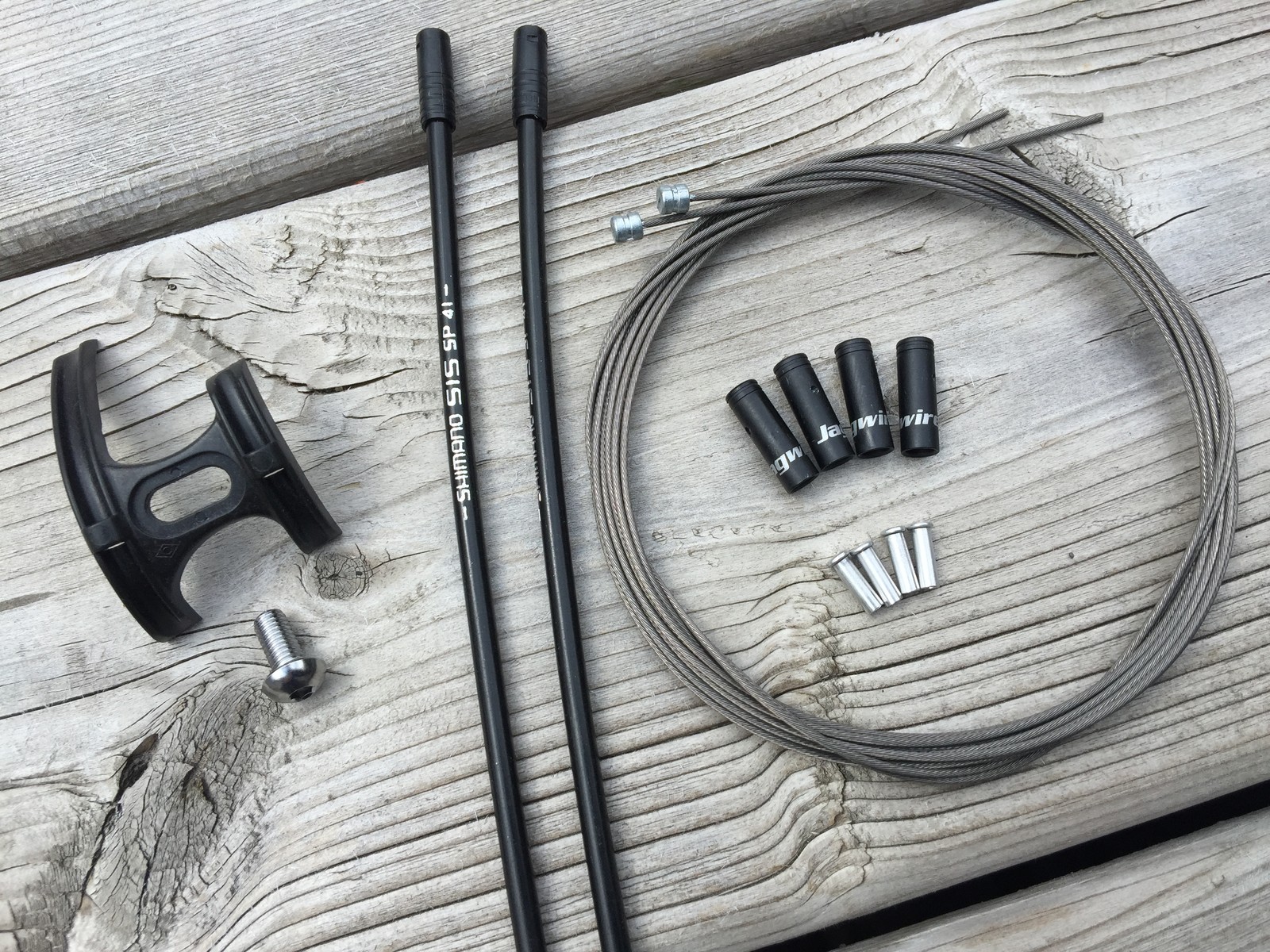 SHIMANO SHIFTER CABLE AND HOUSING KIT STAINLESS STEEL JAGWIRE SIS SP41 300MM