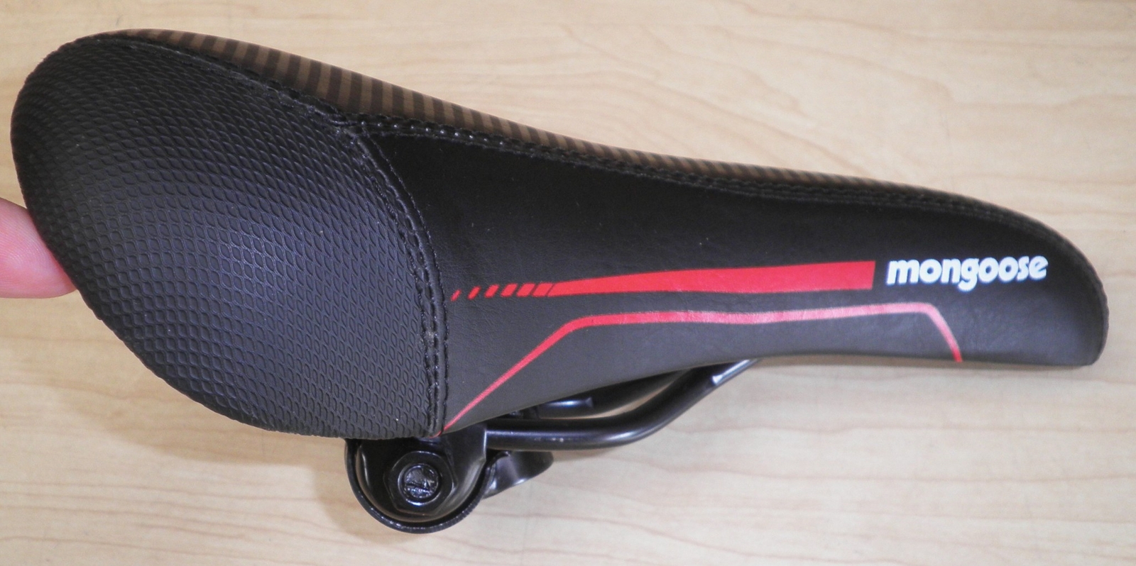 MONGOOSE BLACK/RED/WHITE BICYCLE KIDS’ SADDLE/SEAT BIKE PARTS 646-3