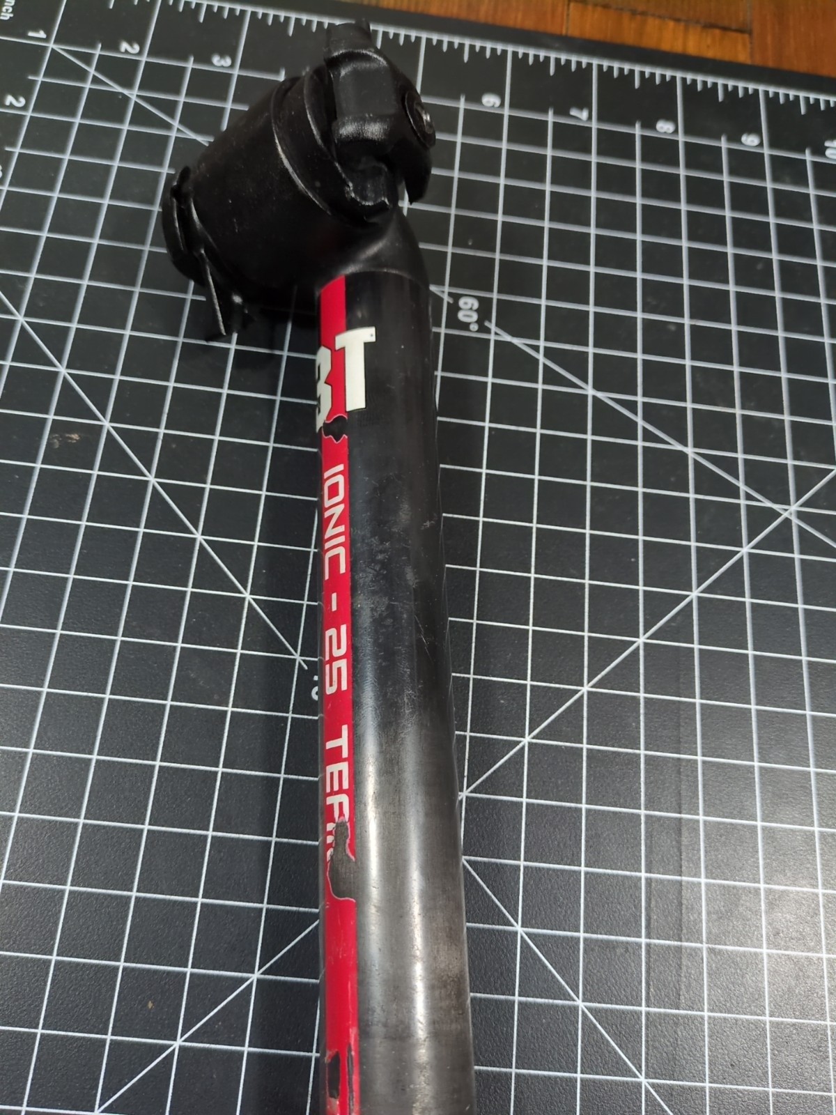 3T Ionic 25 VR Team 27.2 Carbon Vibration Reducing Seatpost 7×7 260mm