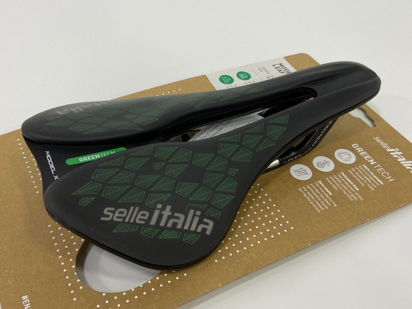 Selle Italia Model X Leaf Superflow L3 145x245mm Fec Alloy Rail Saddle