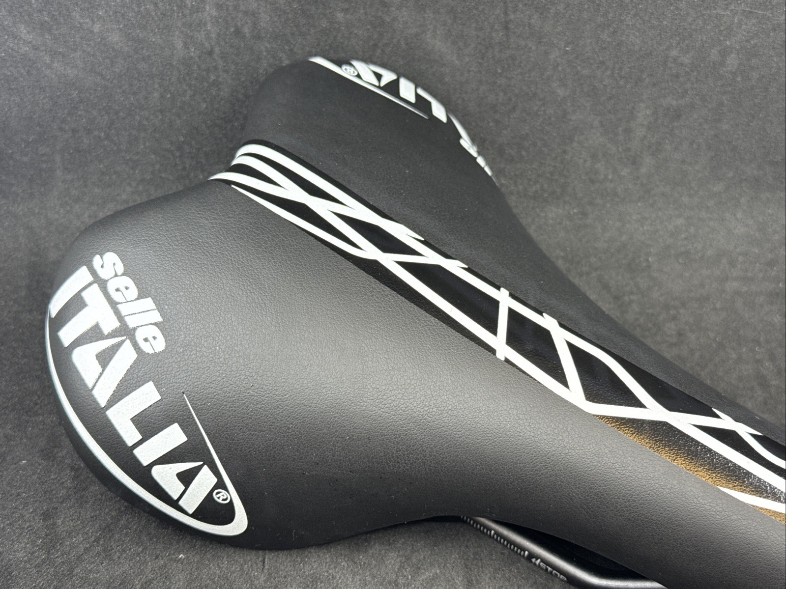 Selle Italia TurboMatic Team Edition Manganese Rail Saddle 275mm x 153mm