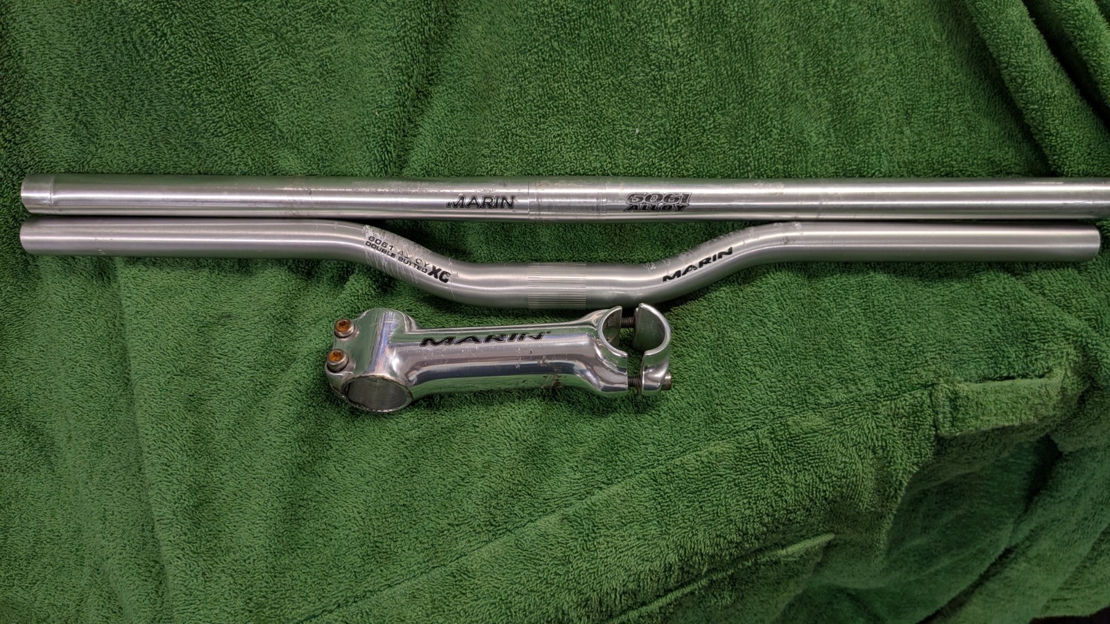 Vintage Marin Mountain Bike 1 1/8″ Stem And Handlebars Riser/Sweep 580mm 25.4mm