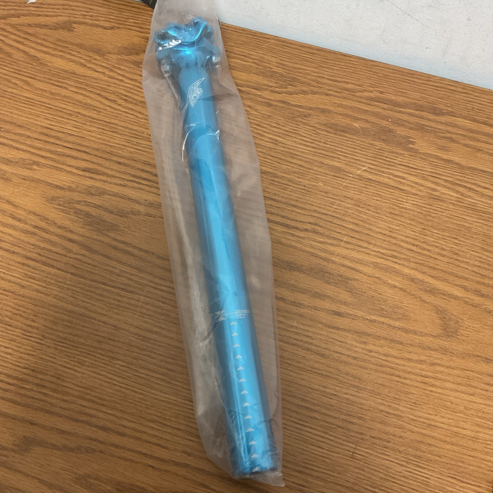 Azonic Pin IT MTB Seat Post 30.9mm Blue 3033-211