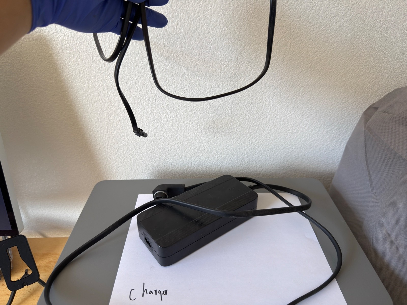 Serial 1 charger