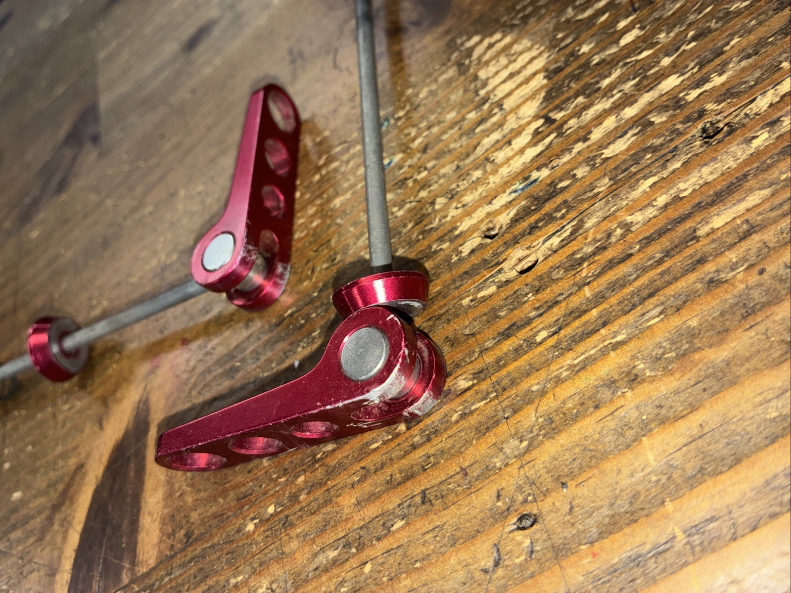 Vintage Red Ringle Mtb Front And Rear Quick Release Skewers 100mm – 135mm