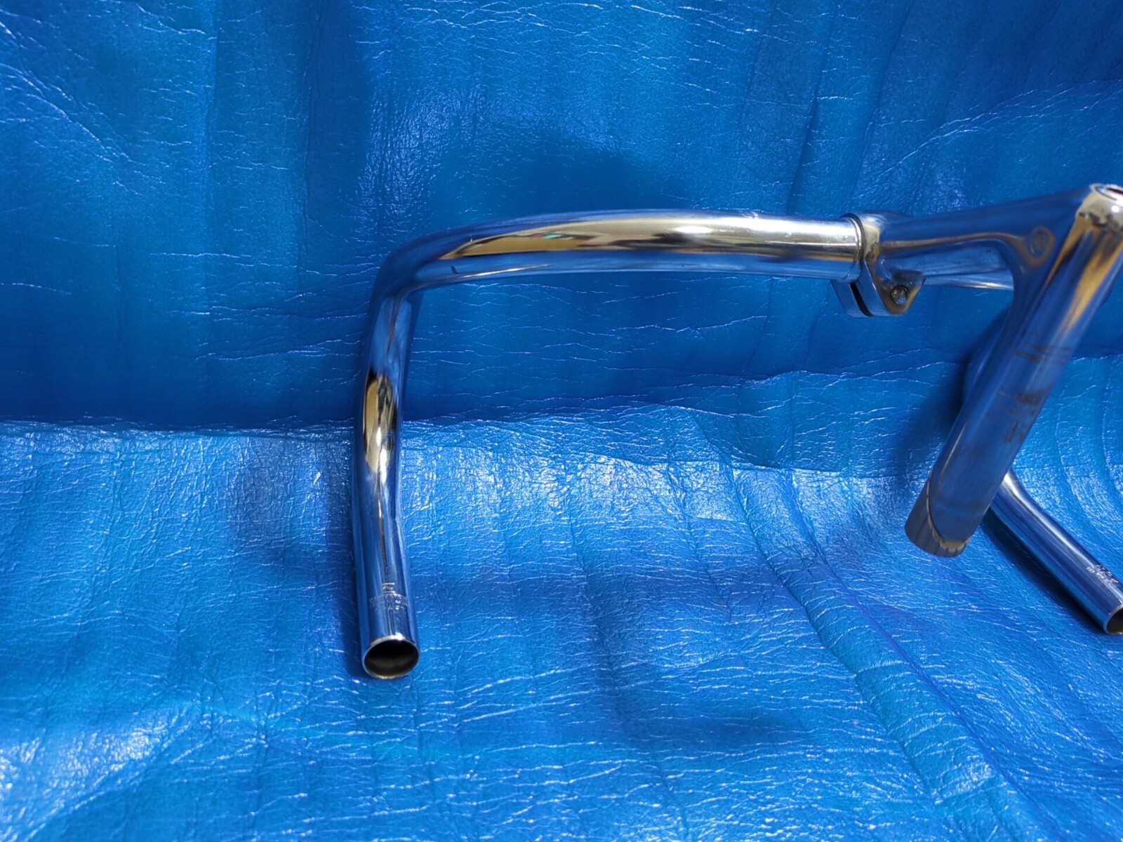 Nitto B123 Steel 370mm NJS Handlebar + Nitto Jaguar 110mm 58 Degree Steel Stem