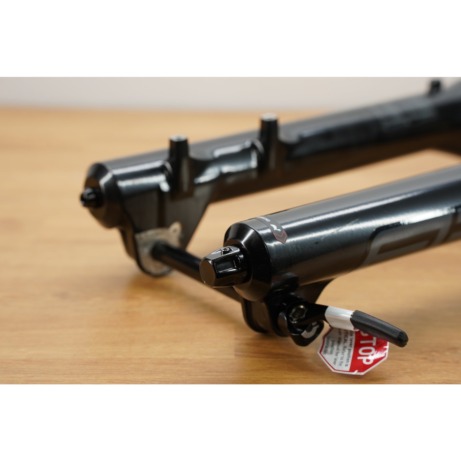 RockShox ZEB R 27.5 Fork» – 180mm – NEW OEM