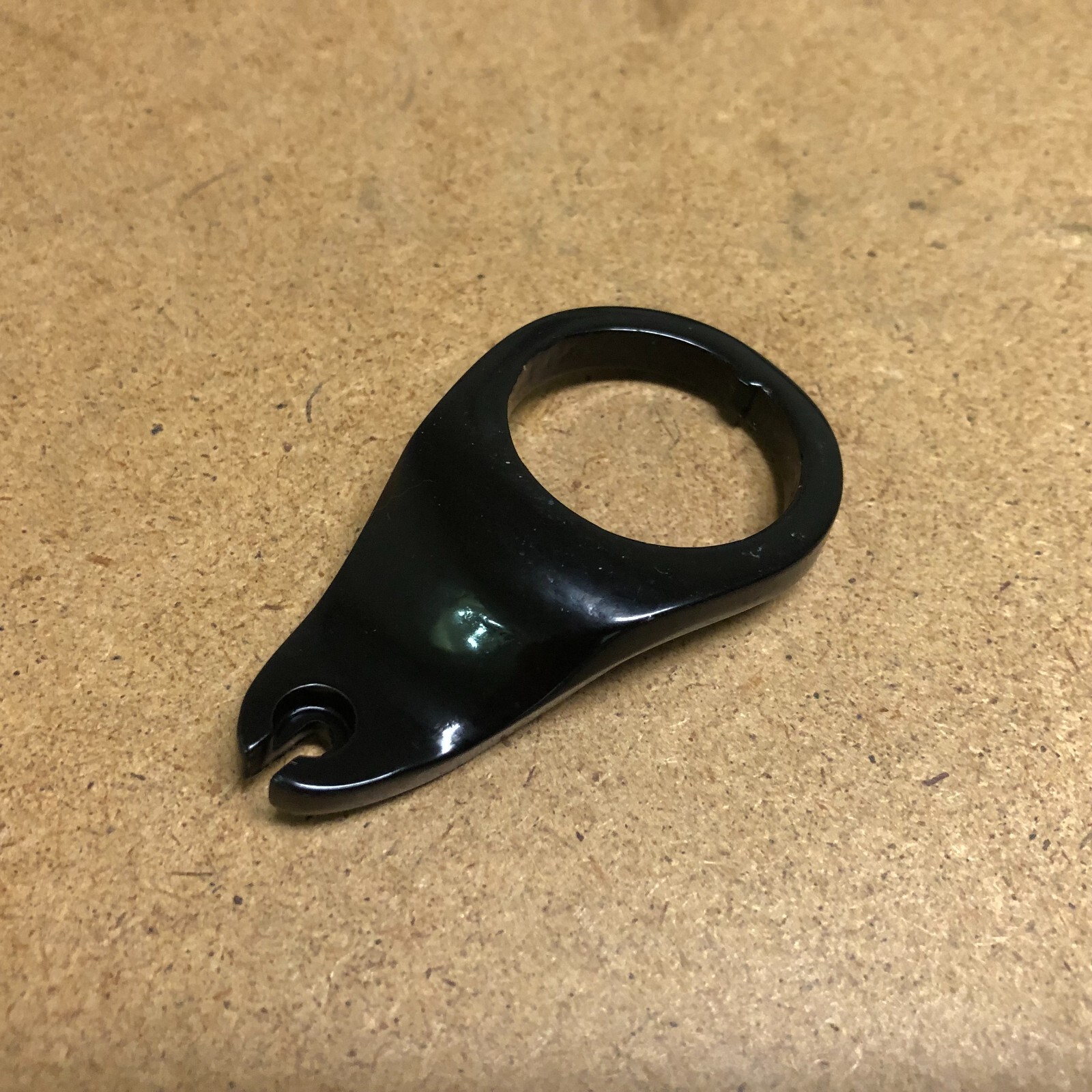 New KALLOY Threaded Headset Cable Hanger 1-1/8″ 28.6mm Anodized Black
