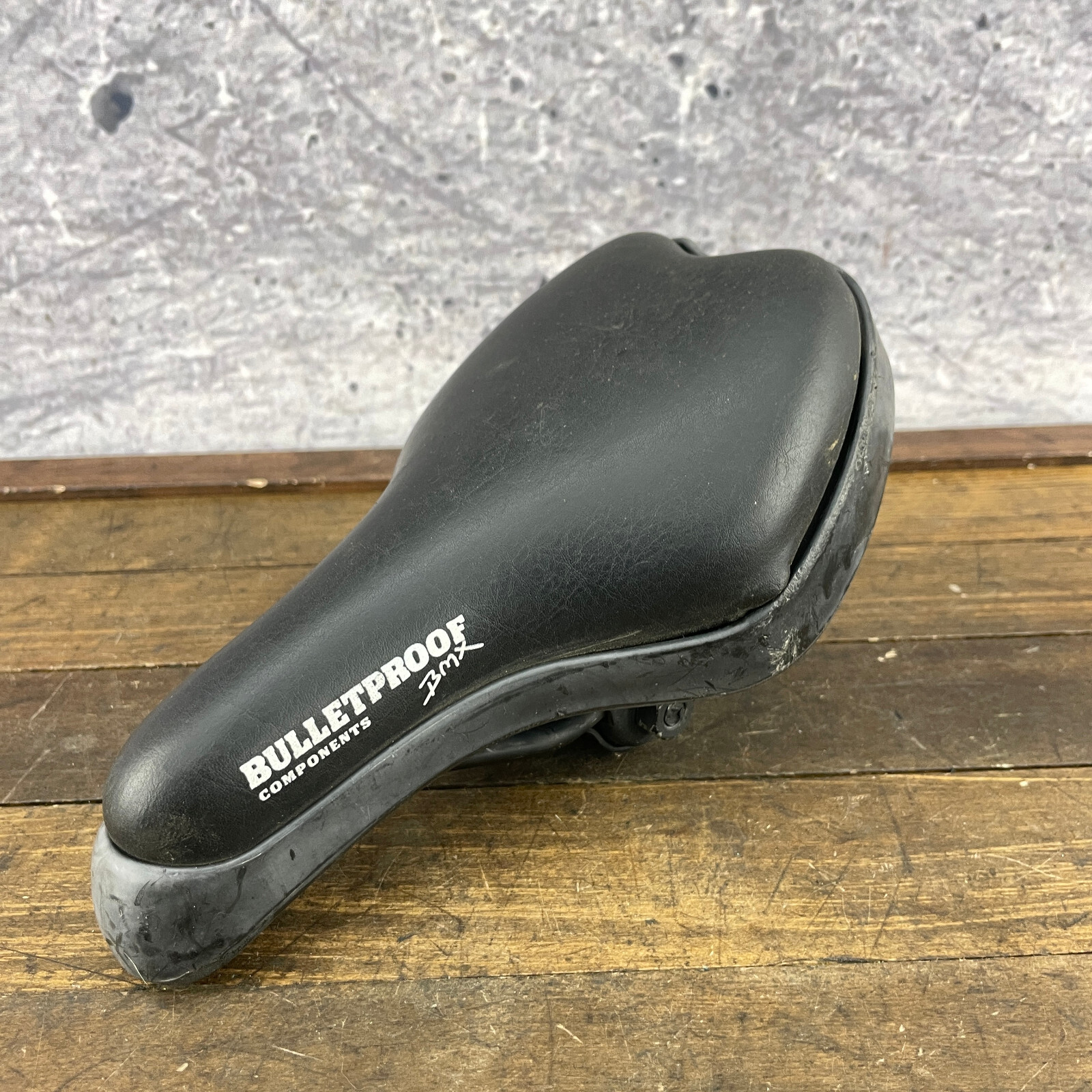 Bulletproof BMX Seat Padded Saddle Drop Mid School Black Viscount 2994 Loose