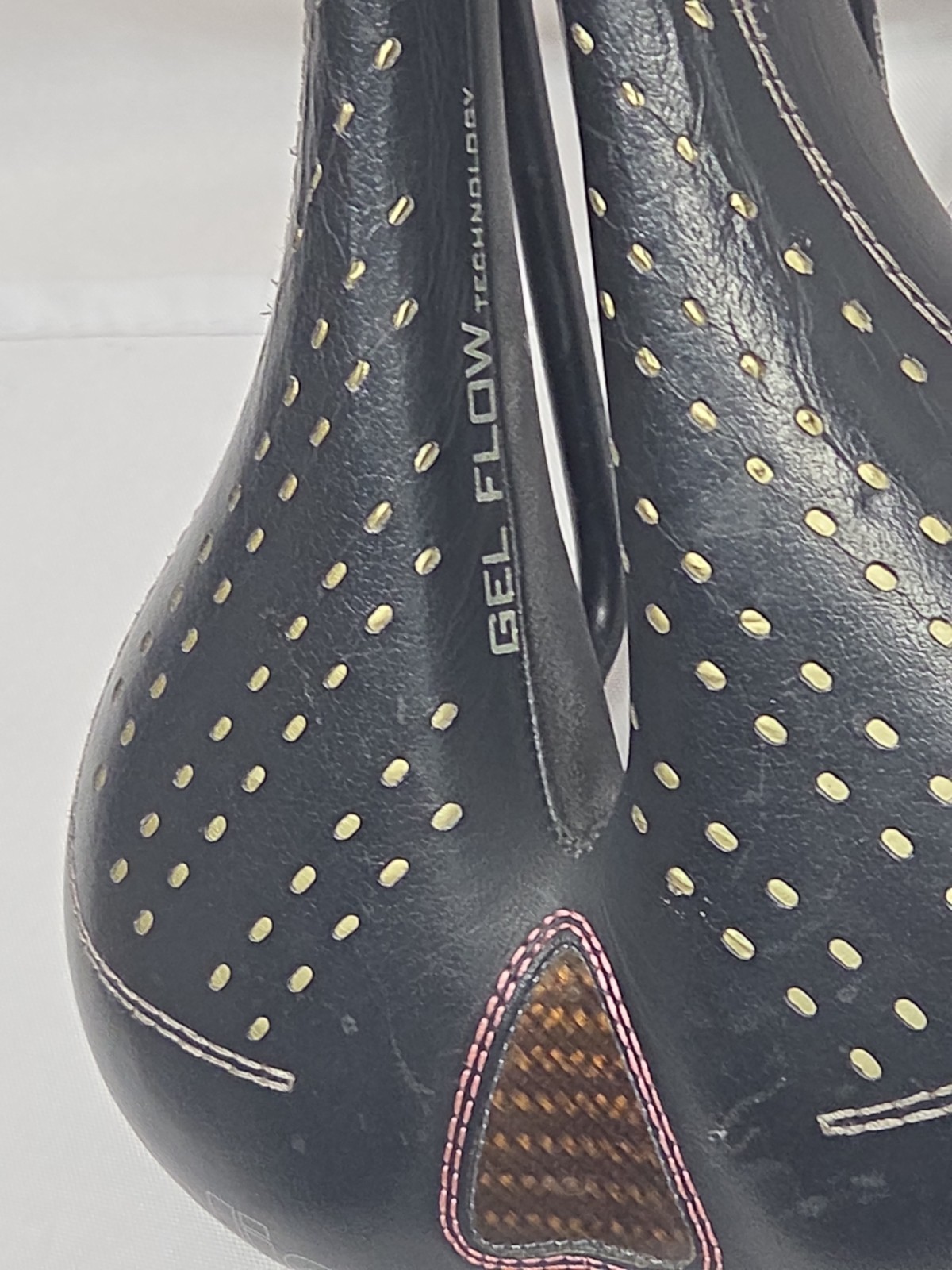 Selle Italia Gel Flow Technology Ldy Women’s Cutaway Gel Bicycle Saddle, Black