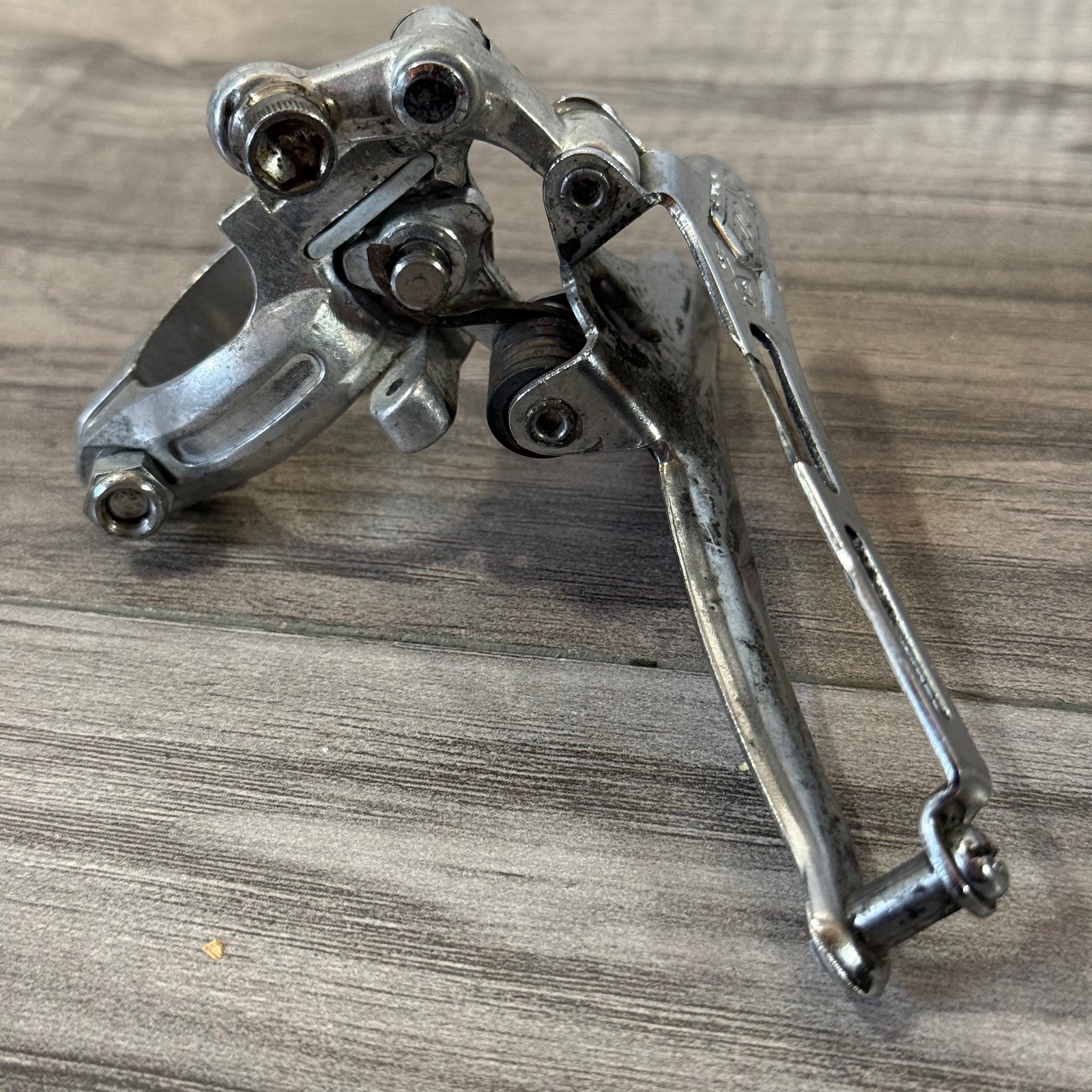 Shimano 600 Arabesque Front Derailleur 28.6 Clamp Bottom Pull
