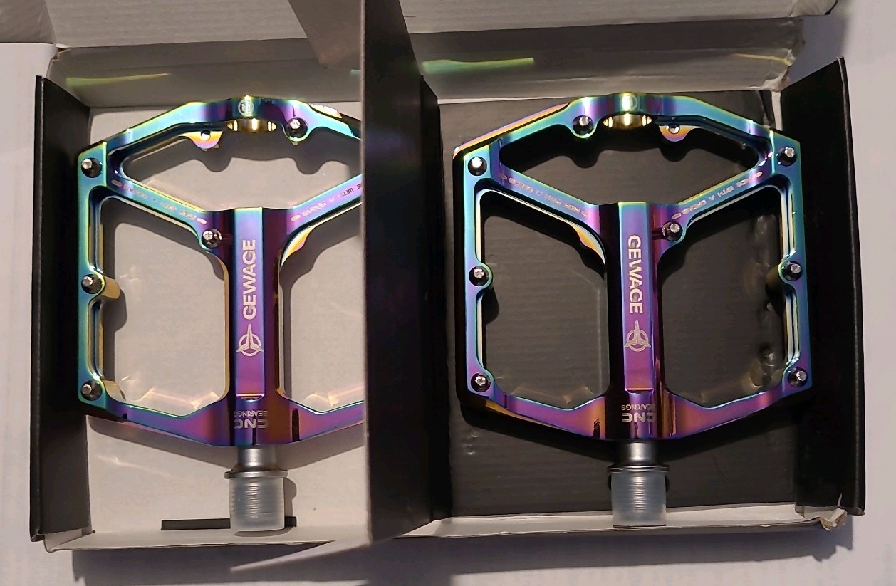 Gewage GE-324 Multicolor Alloy Flat Platform Bicycle Pedals