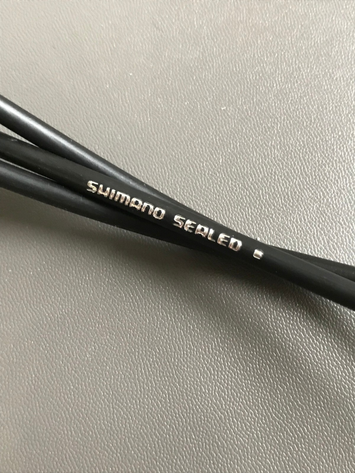 New Shimano Sealed Shifter Derailleur Cable Housing 4mm 1550mm Rear or Front