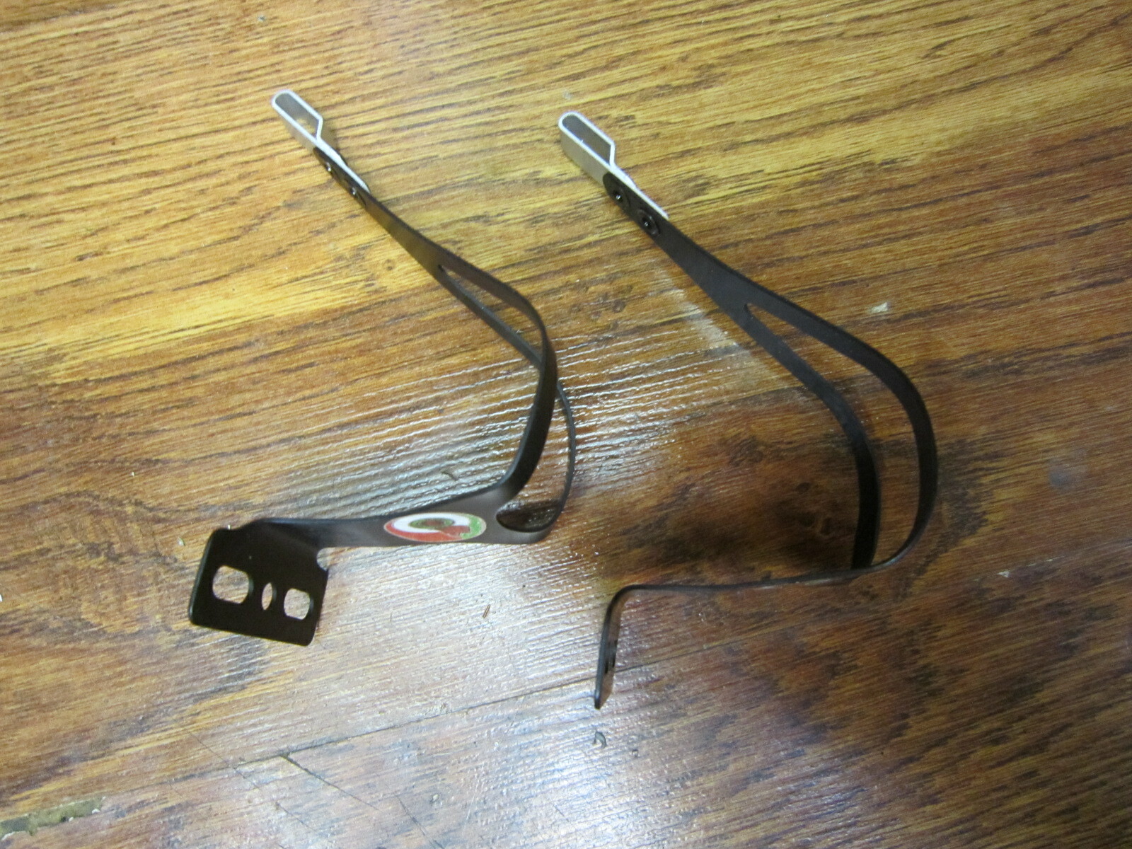 NOS ALE TOE CLIPS – MATTE BLACK ANODIZED ALLOY – MEDIUM – 97 L.D.