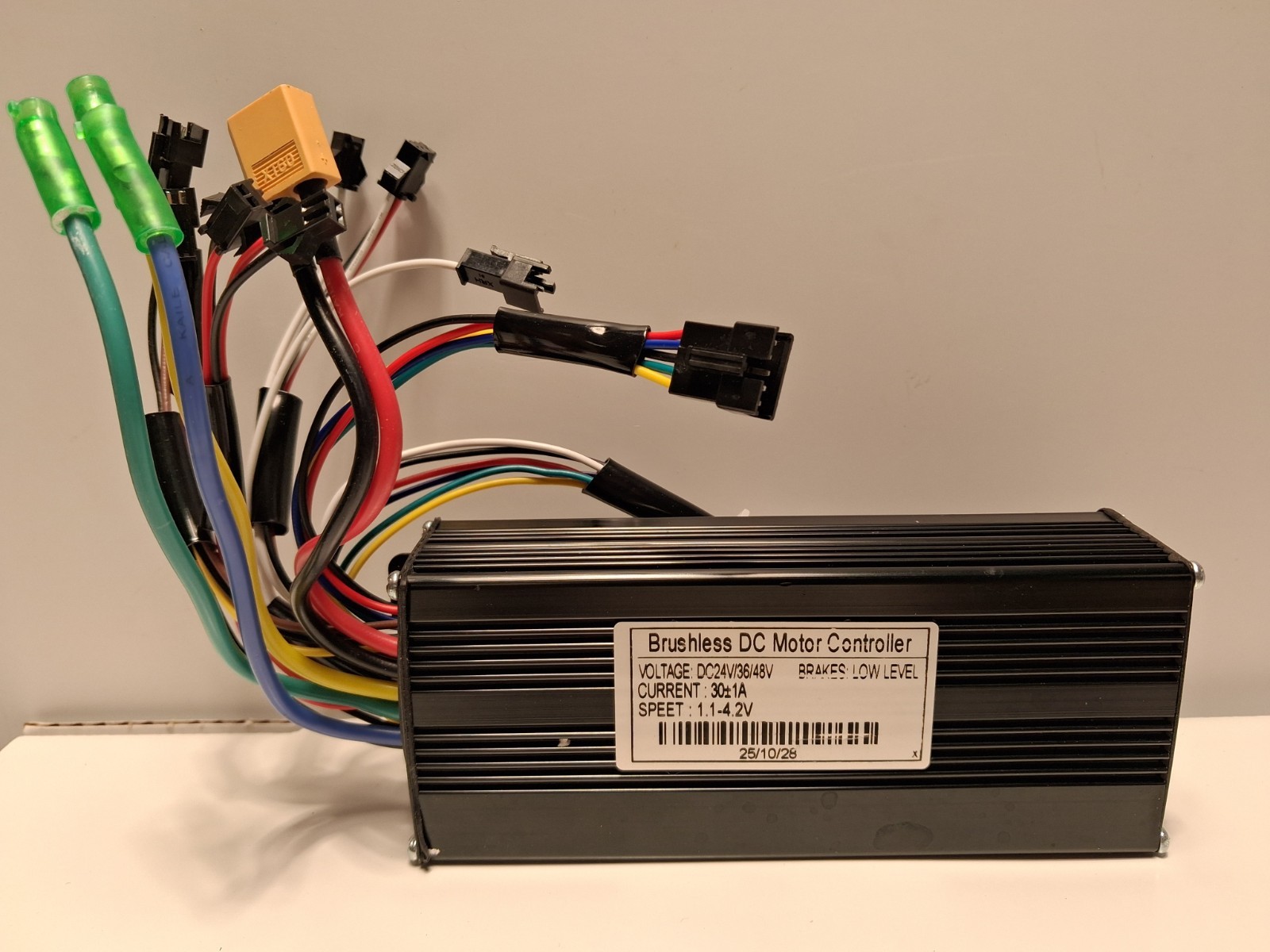 ​30A Brushless DC Motor Controller | 24V/36V/48V Universal | XT60 Connector New