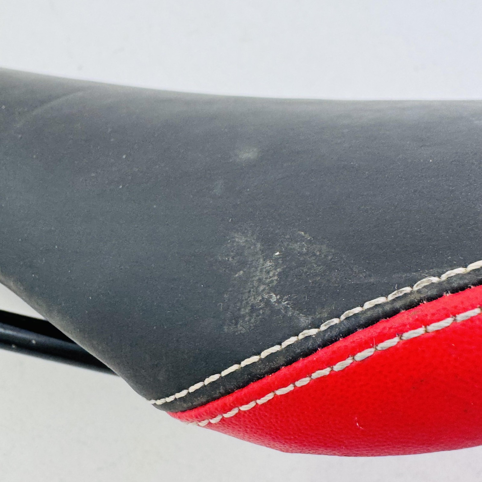 Marin Bicycle Saddle Seat Velo Black Red Racing Road MTB Hybrid Bike A66