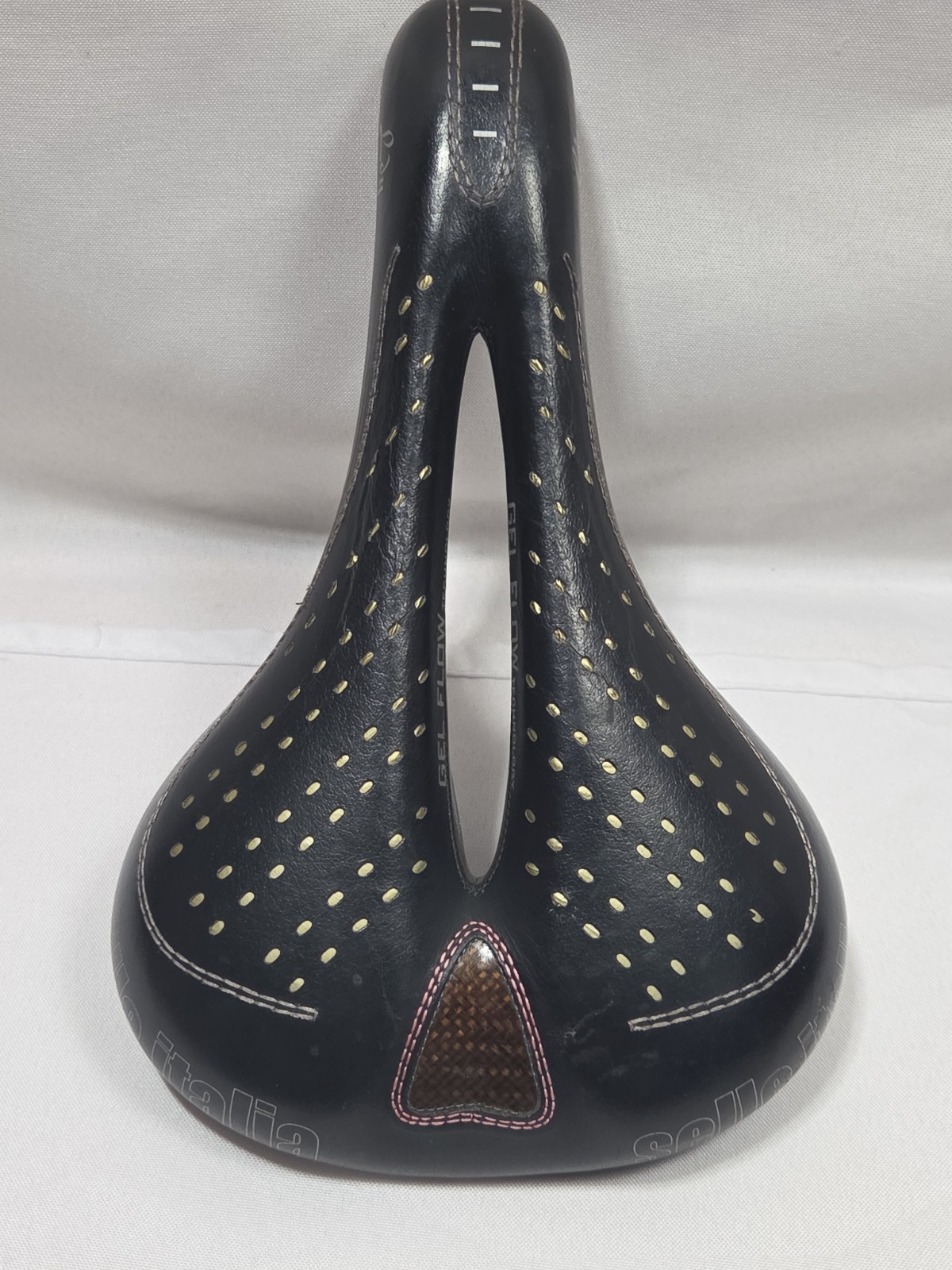 Selle Italia Gel Flow Technology Ldy Women’s Cutaway Gel Bicycle Saddle, Black