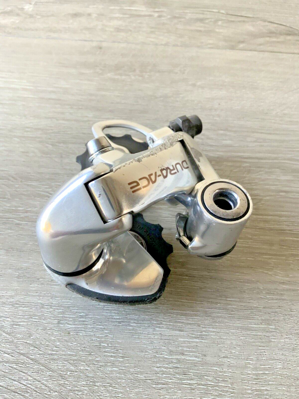 SHIMANO DURA ACE REAR DERAILLEUR 7700 MODEL 9 OR 10 SPEED SHORT CAGE
