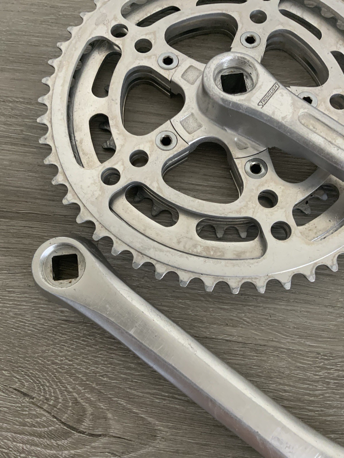 STRONGLIGHT CRANKSET TRIPLE 36-47-52 TOOTH 170 MM ARM LENGTH 9/16 PEDAL THREADS