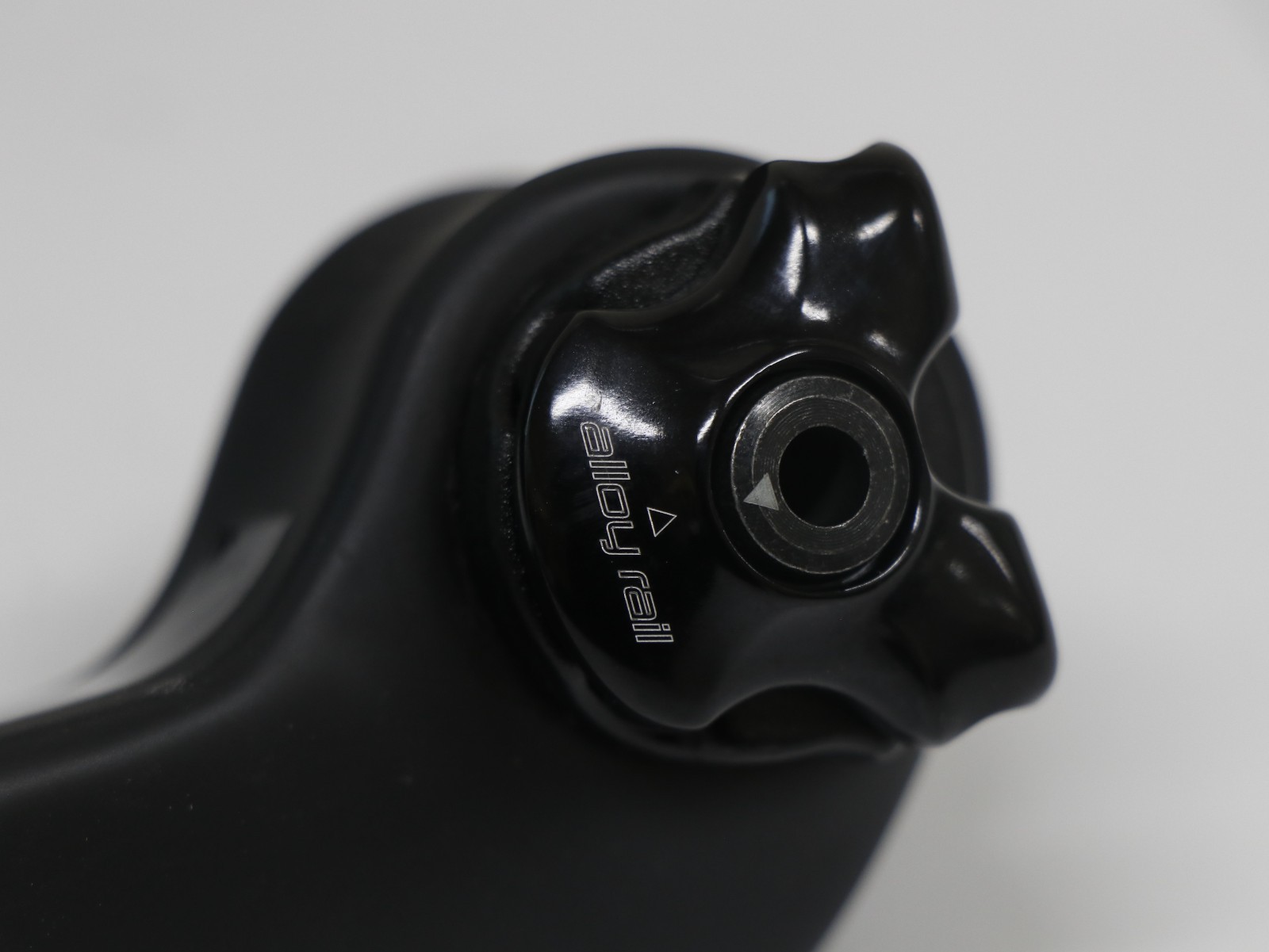 Specialized Shiv Disc Carbon Seatpost 350mm 0mm Offset – Ready to Ship