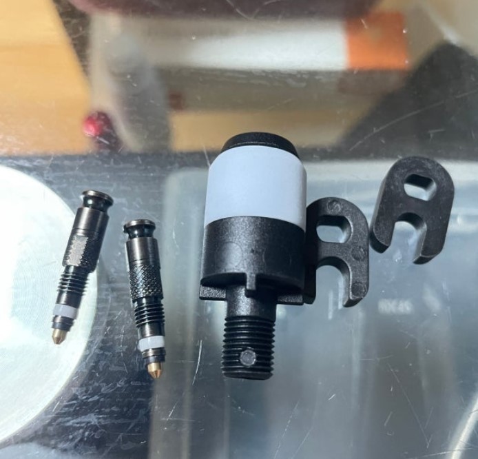 Schwalbe Clik Valve Conversion Kit SV Presta to SCV Bicycle Tire Pump Adapter