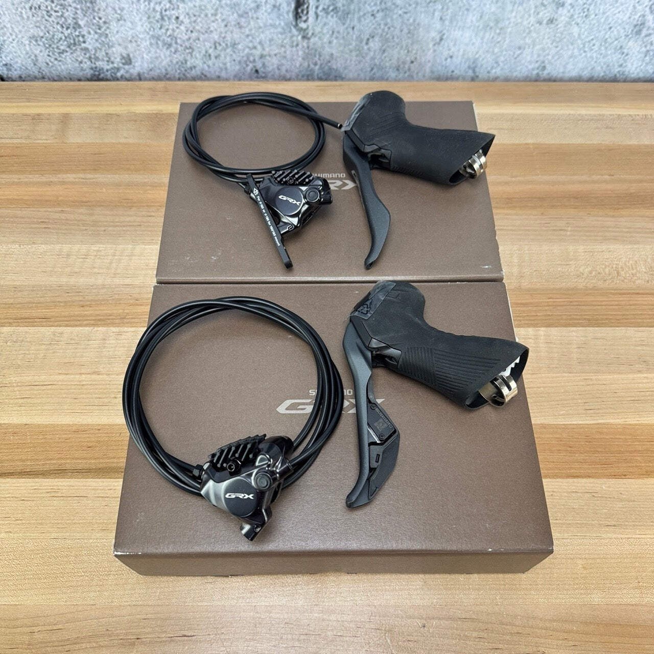 New! Shimano GRX ST-RX825/BL-RX820 1x 12-Speed Di2 Wireless Shifters MSRP $1190