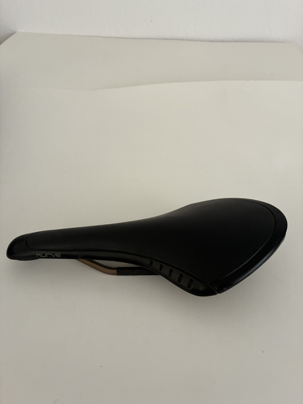 fi’zi:k Kurve Snake Carbon Fiber Road Bike Saddle/Seat Black MPN K000001691