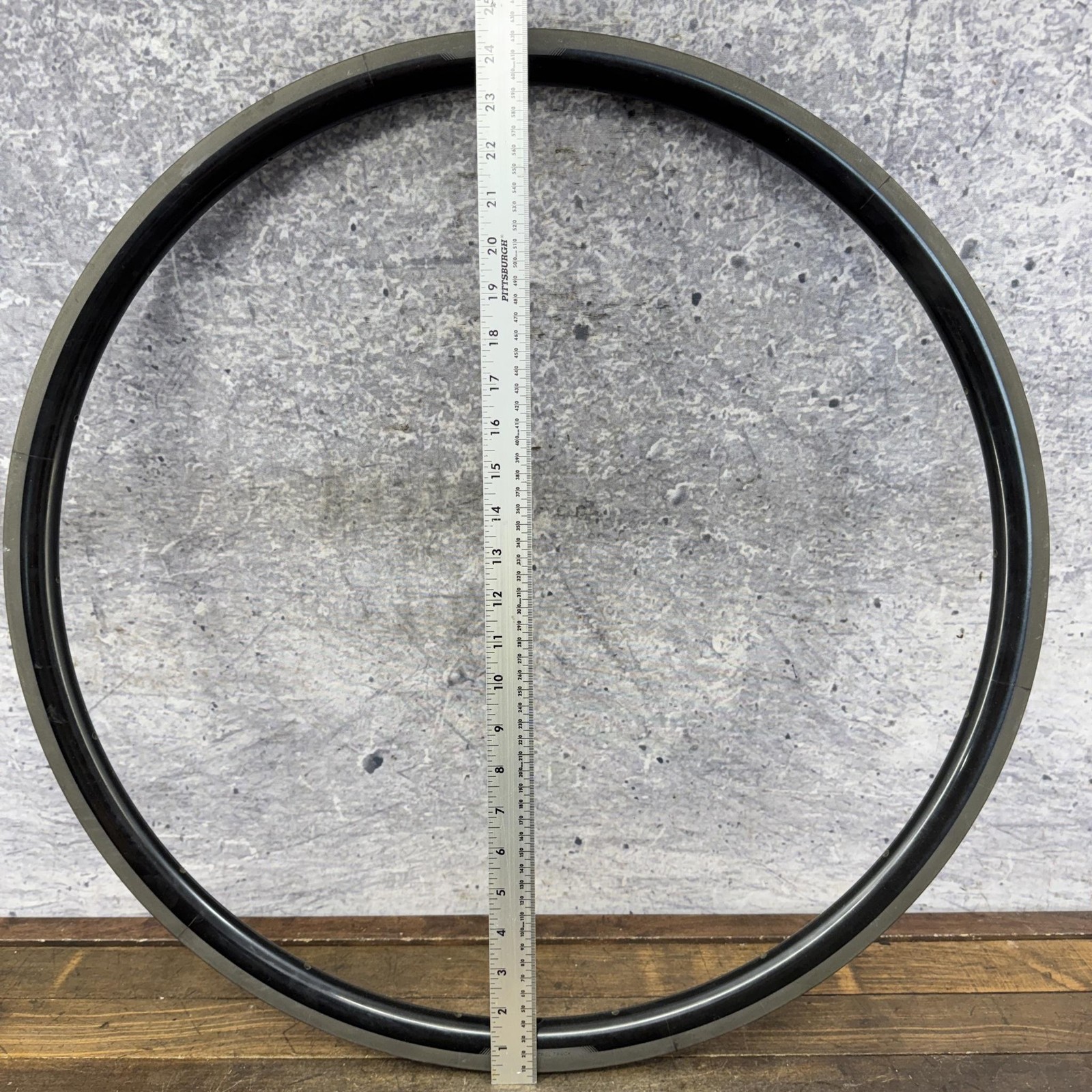 Bontrager Aeolus Laser Control Track 700c Carbon Clincher Rim 18 Hole Aero