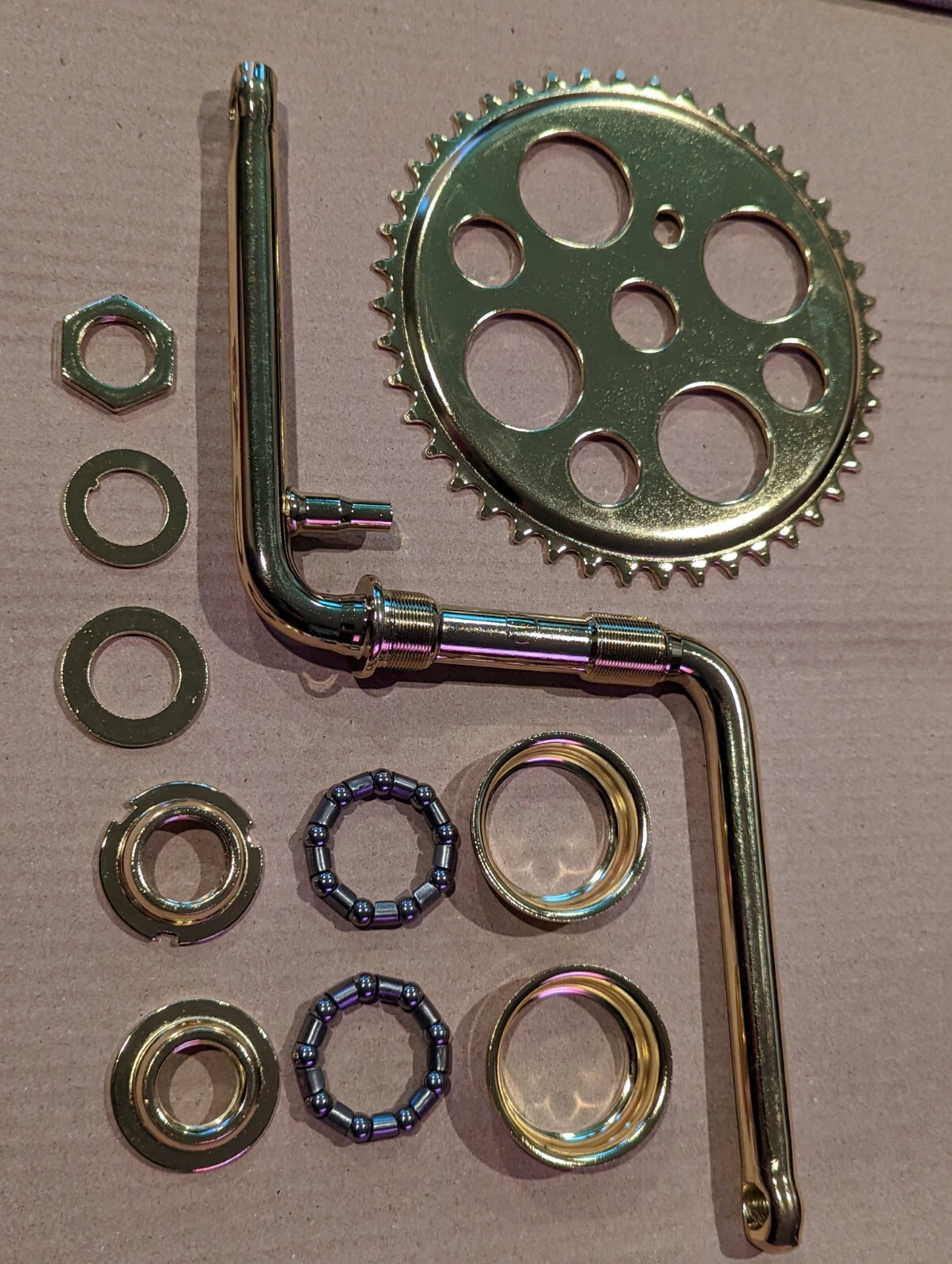 GOLD LUCKY 7 BICYCLE SPROCKET 44T, GOLD CRANKS 6 &1/2″,& BOTTOM BEARING