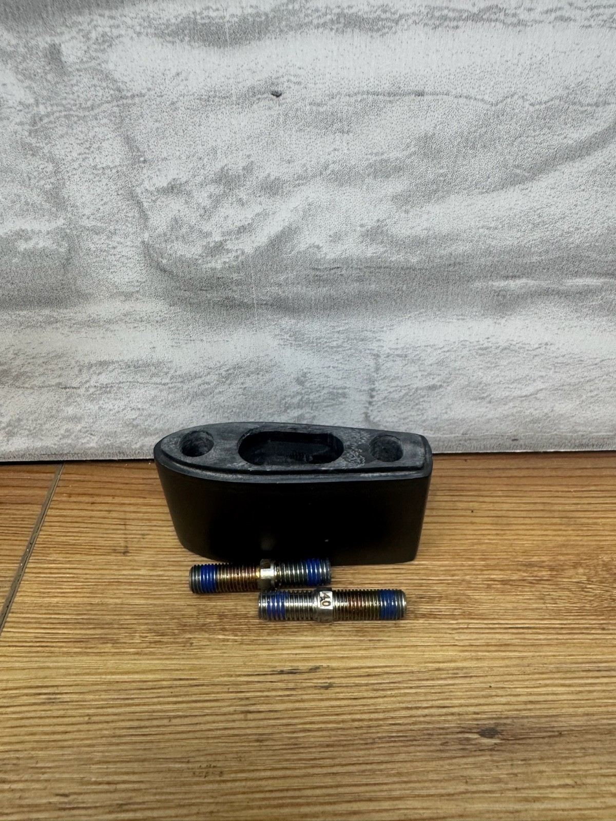 Specialized Shiv Disc Carbon Aero Stack Spacer 40mm with bolts