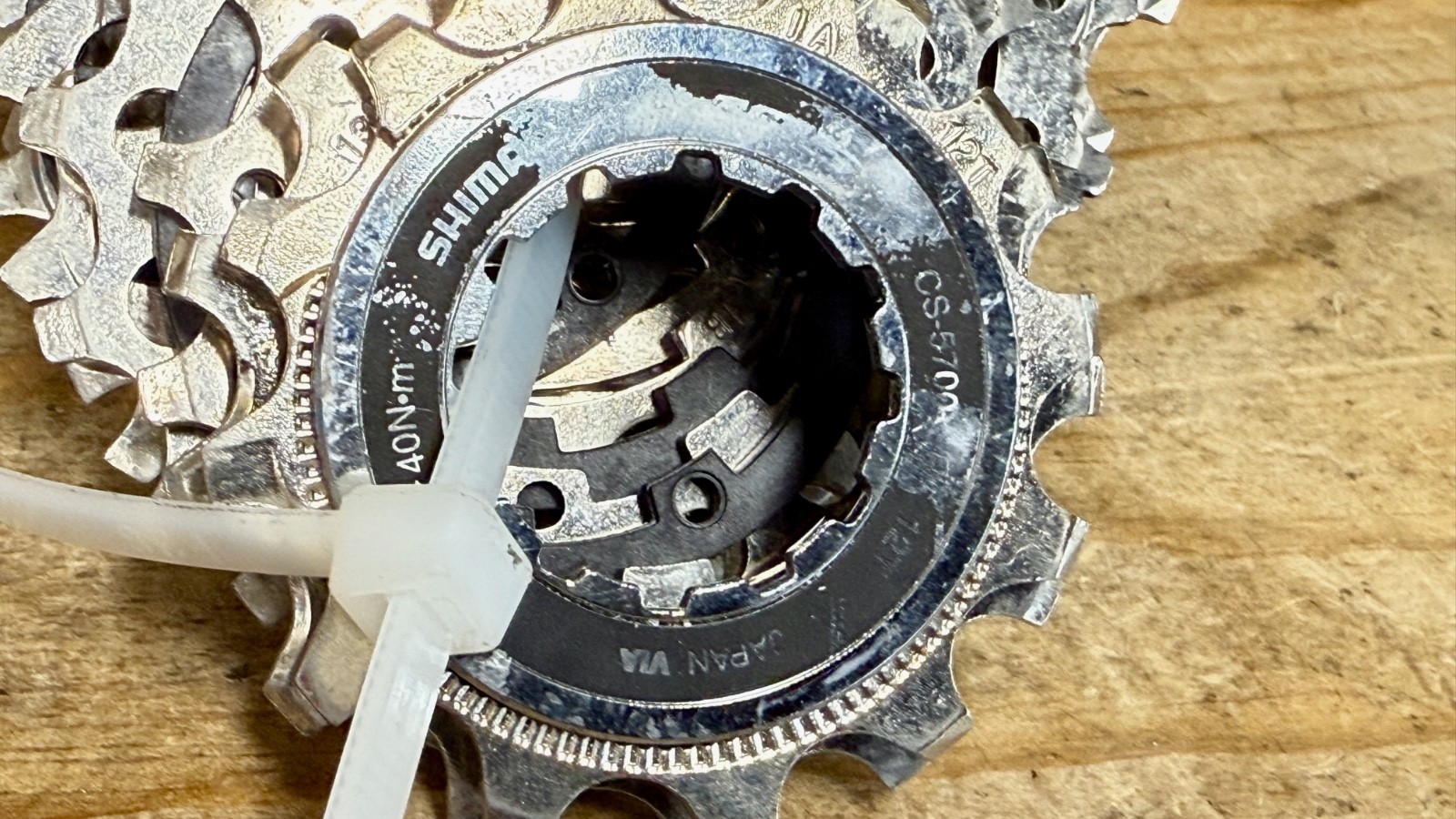 Shimano 105 10-speed CS-5700 12-25t Cassette