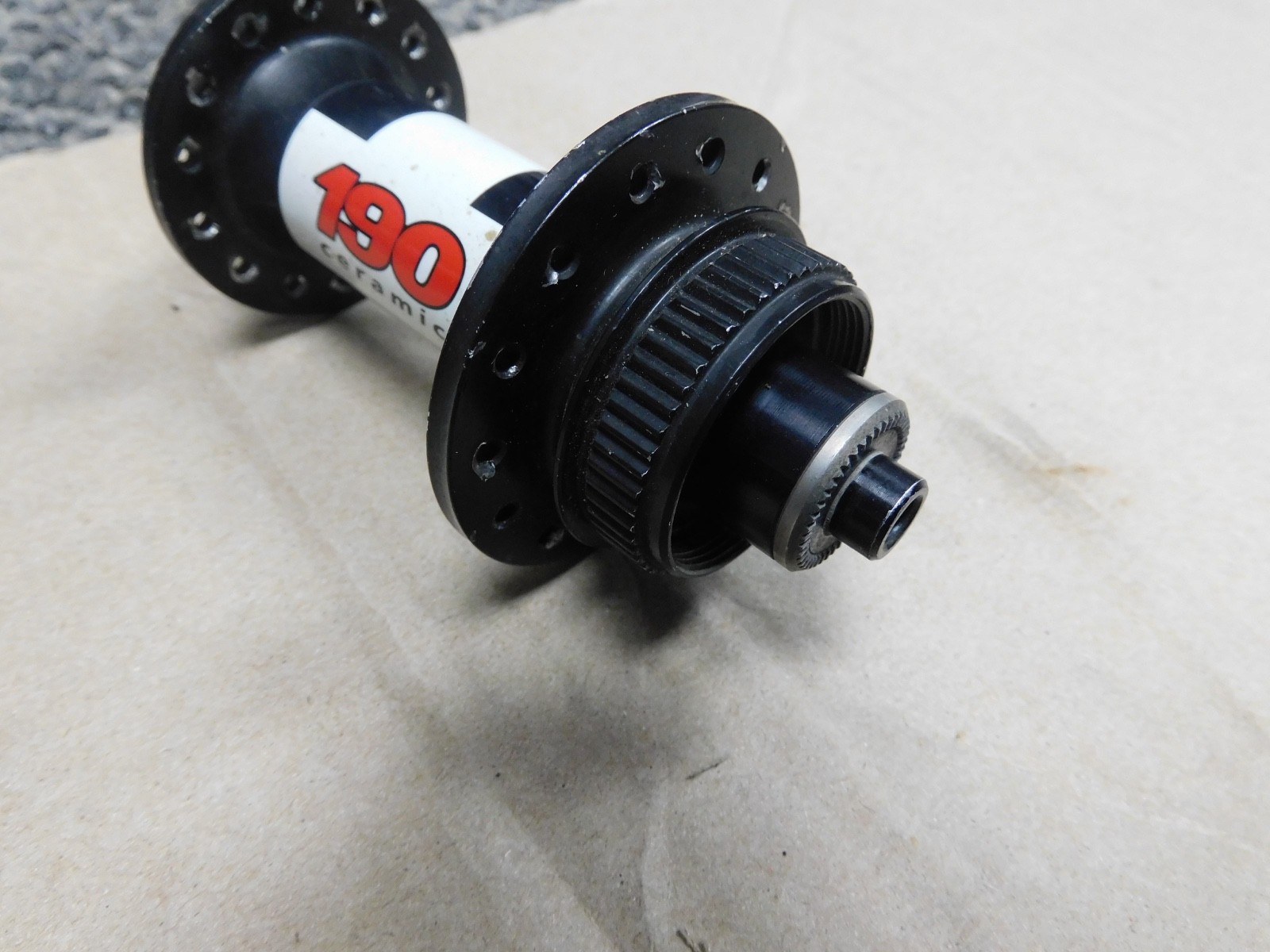 DT Swiss 190 ceramic hub, Front (used)