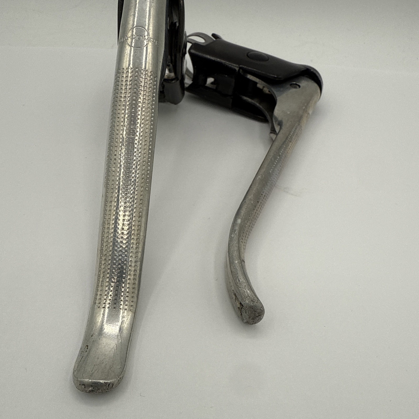 DIA-COMPE REGULAR BICYCLE NON AERO *flat Bar* BRAKE LEVERS Black/ Silver
