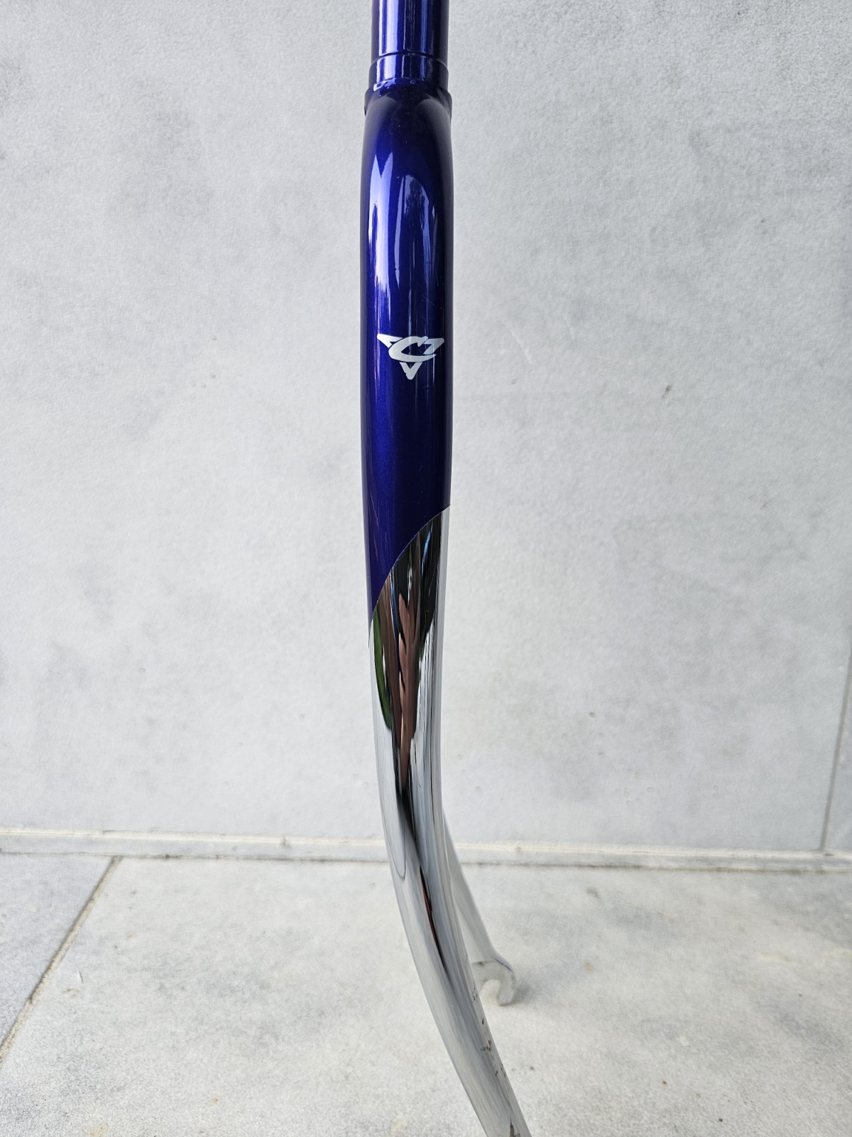 Columbus Casati 1″ Threaded Steel Fork – 146mm Steerer, 64mm Thread, Chrome/Blue