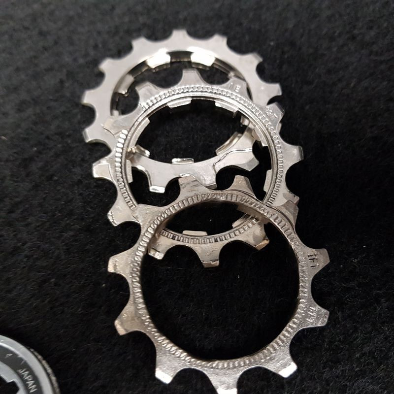 Shimano 105 CS-5700 Cassette 10V 11/25 (Ref 394)