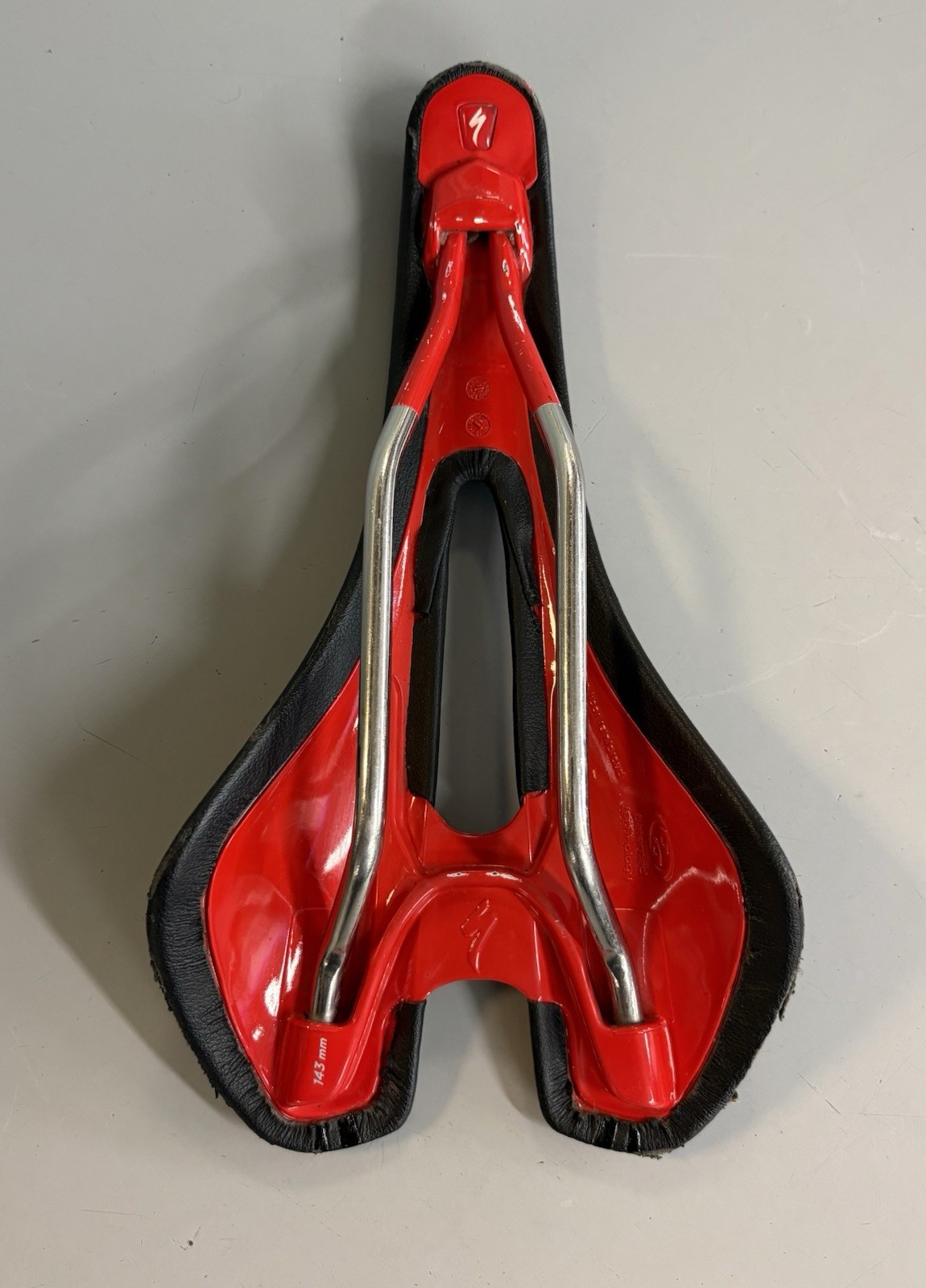 Specialized Romin Evo Expert Saddle 143mm Black/Red Hollow Titanium Rails
