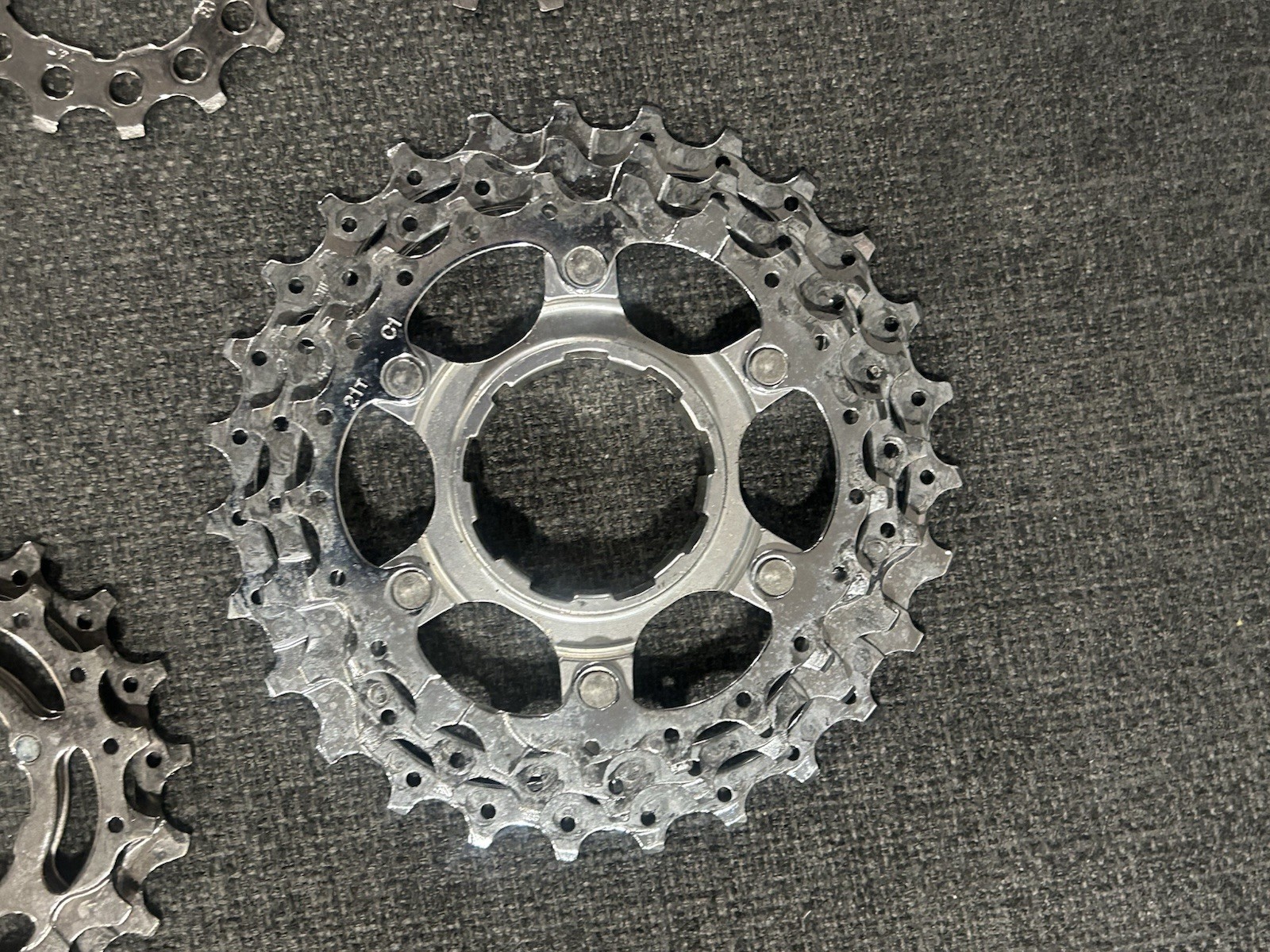 Shimano Ultegra model FW8708 front chainwheel set Comes As Shown