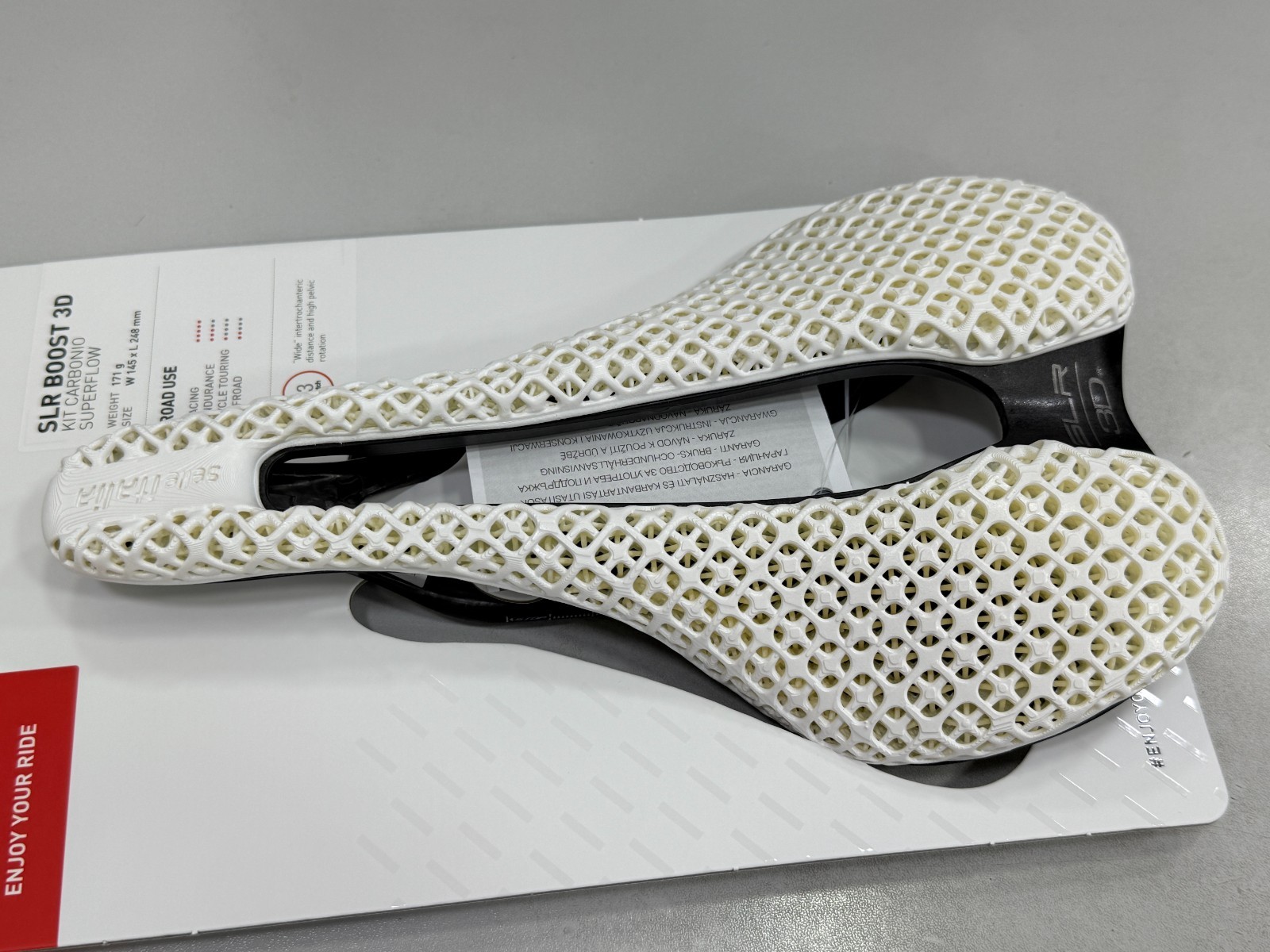 Selle Italia SLR Boost 3D Kit Carbon Superflow Saddle L3(145x248mm) White