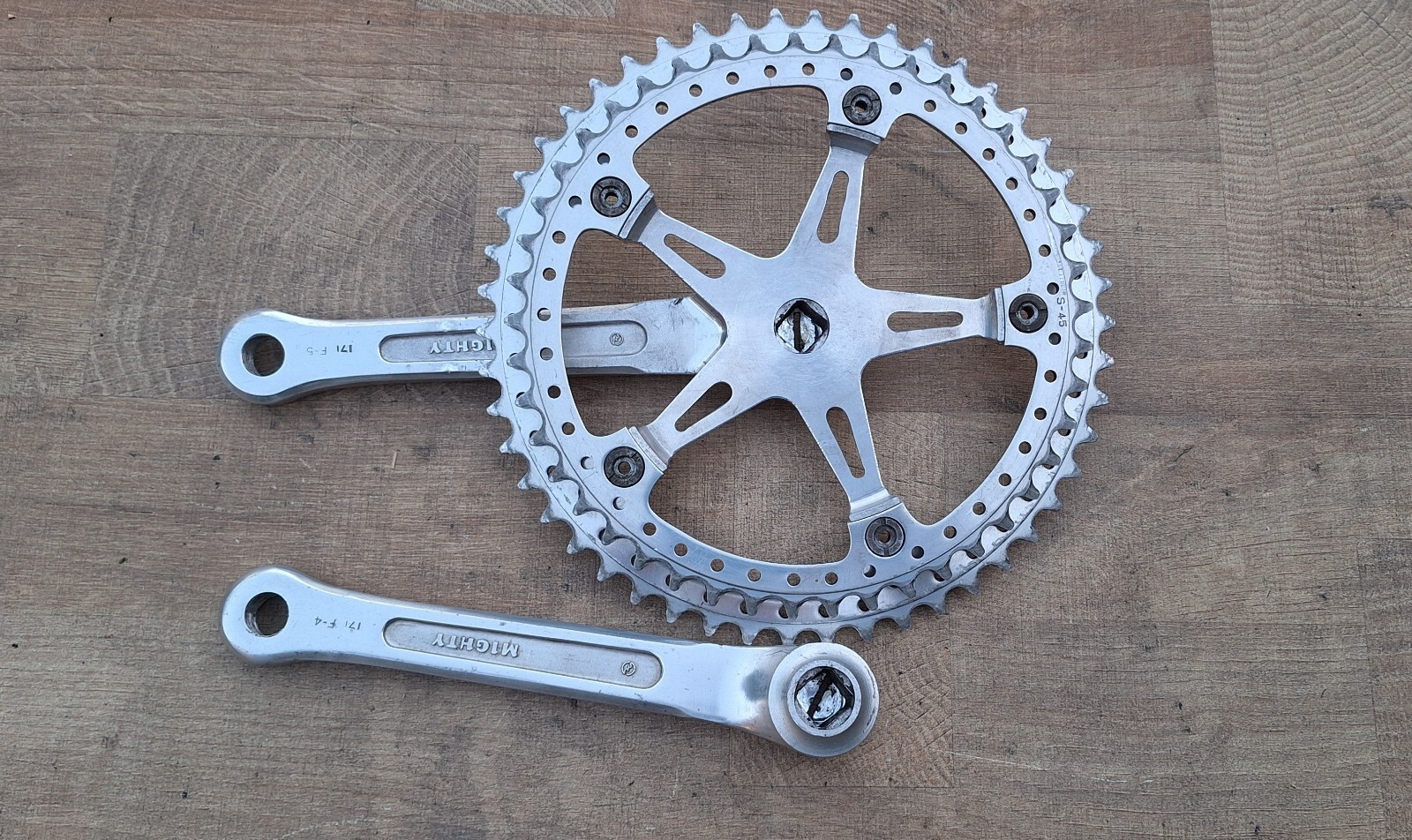 Sugino Mighty Crankset Vintage road 50, 45 t 171 NOT SHIPPING TO USA
