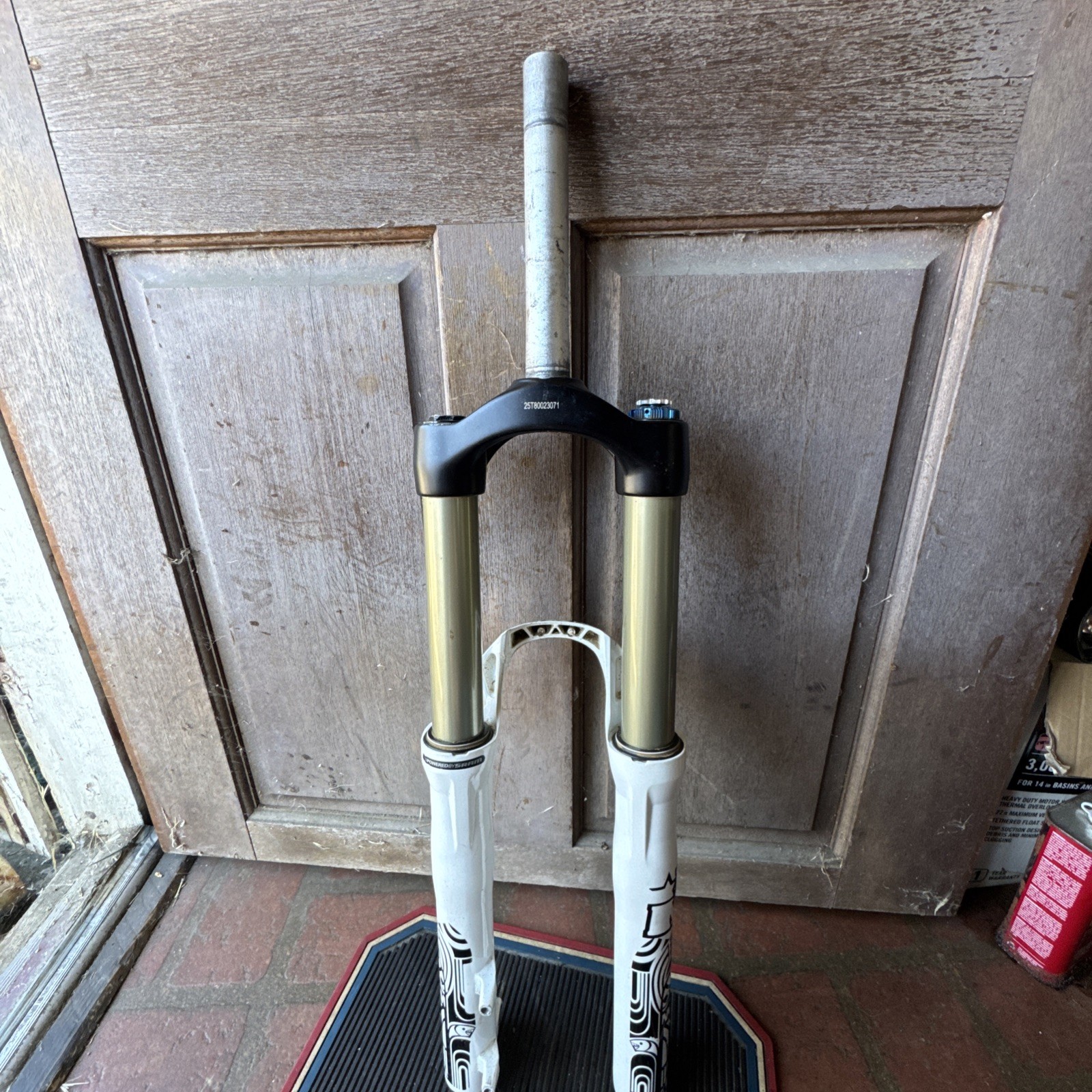 ROCKSHOX TOTEM DOWNHILL MOUNTAIN BIKE FORK 180 MM 1-1/8